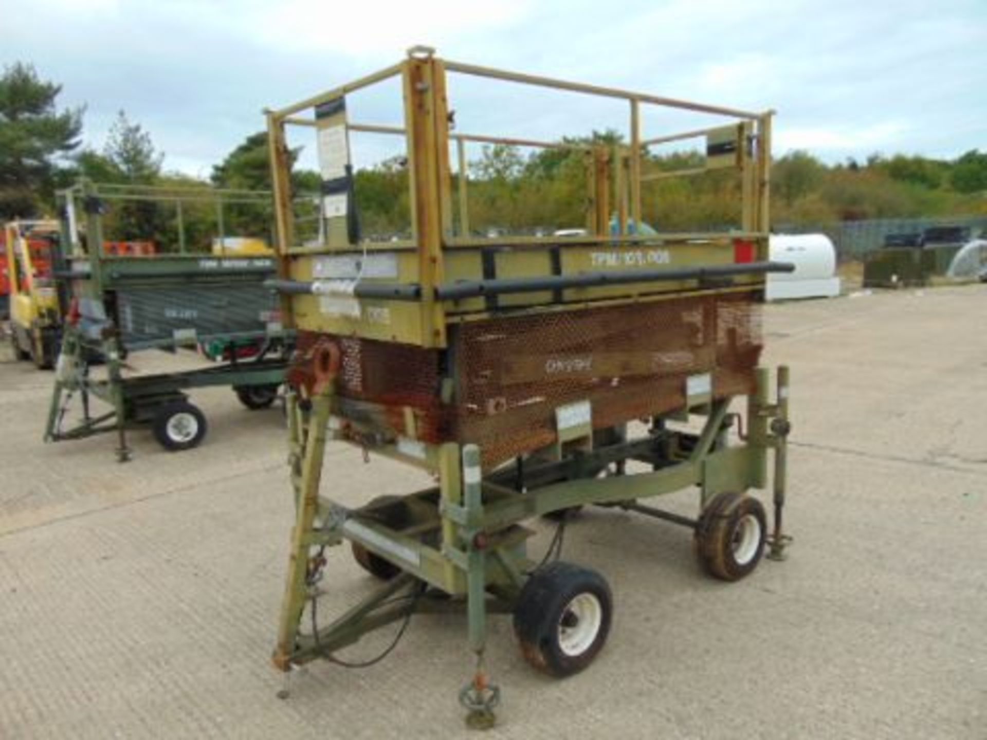 UK Lift Aircraft Hydraulic Access Platform from RAF as Shown - Image 3 of 11