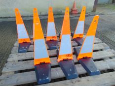 8 x Folding Flat Blade Quick Cones c/w Carry Case