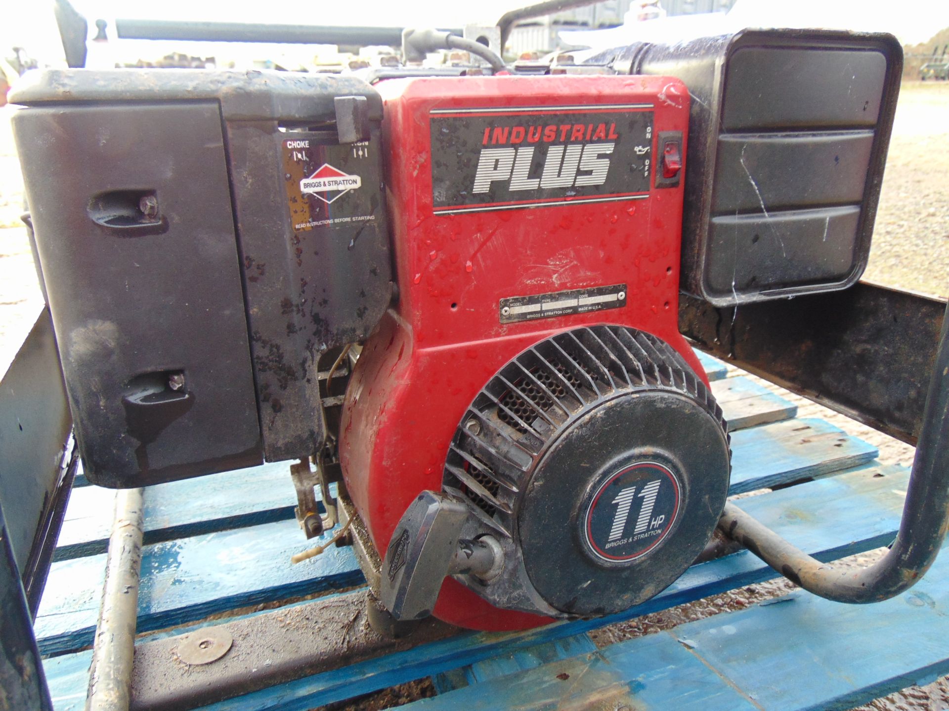 Clarke Power 5 KVA Petrol Generator - Image 4 of 7