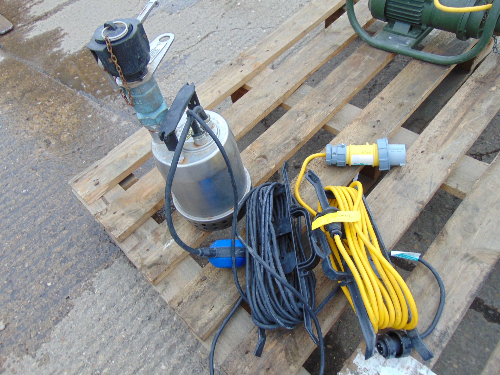 Ebara Best One MA Automatic Float Submersible Pump 110V - Image 2 of 4