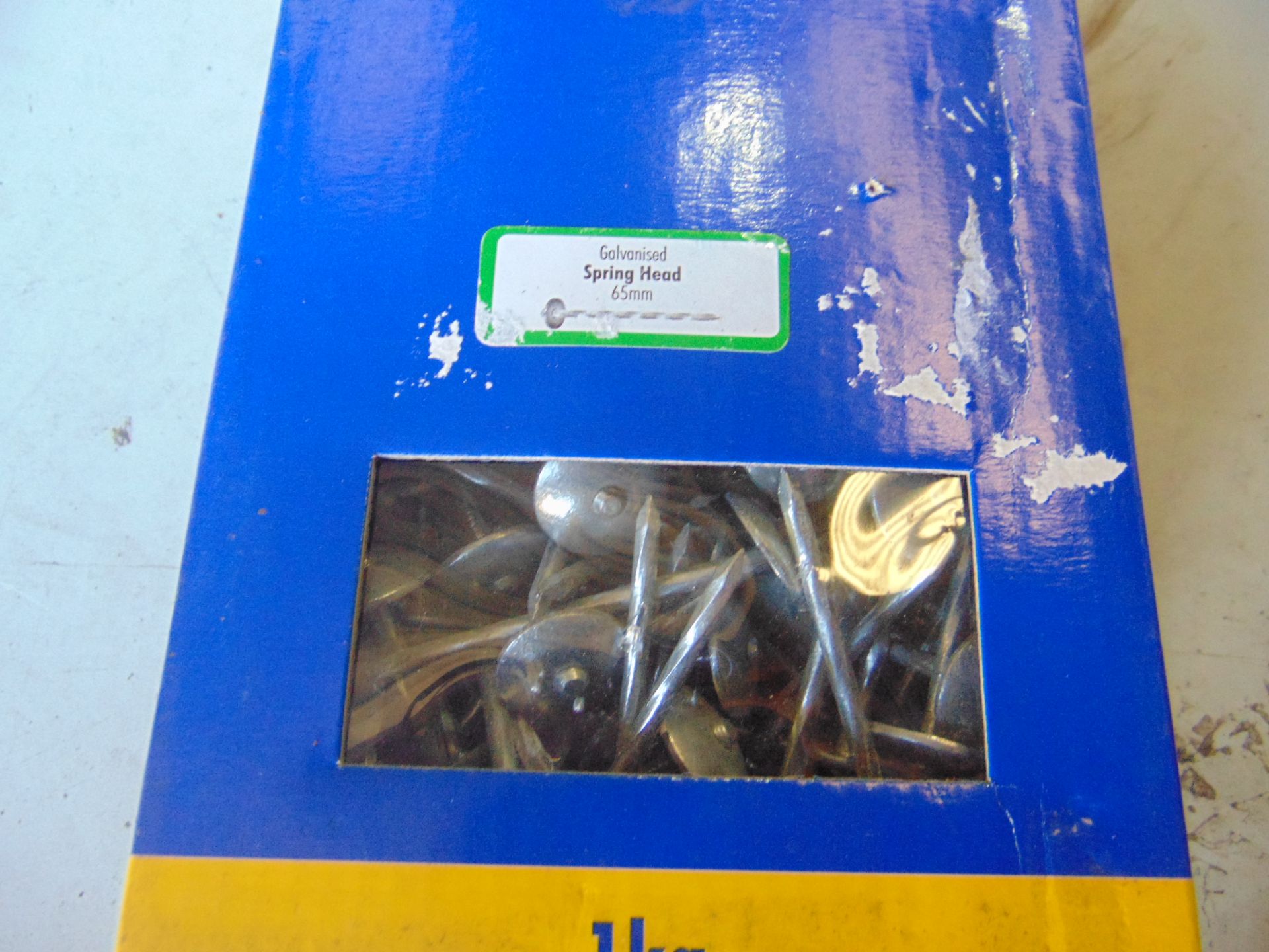 1 Kg Pack of Galvanised Spring Head 65mm Nails New - Image 2 of 2