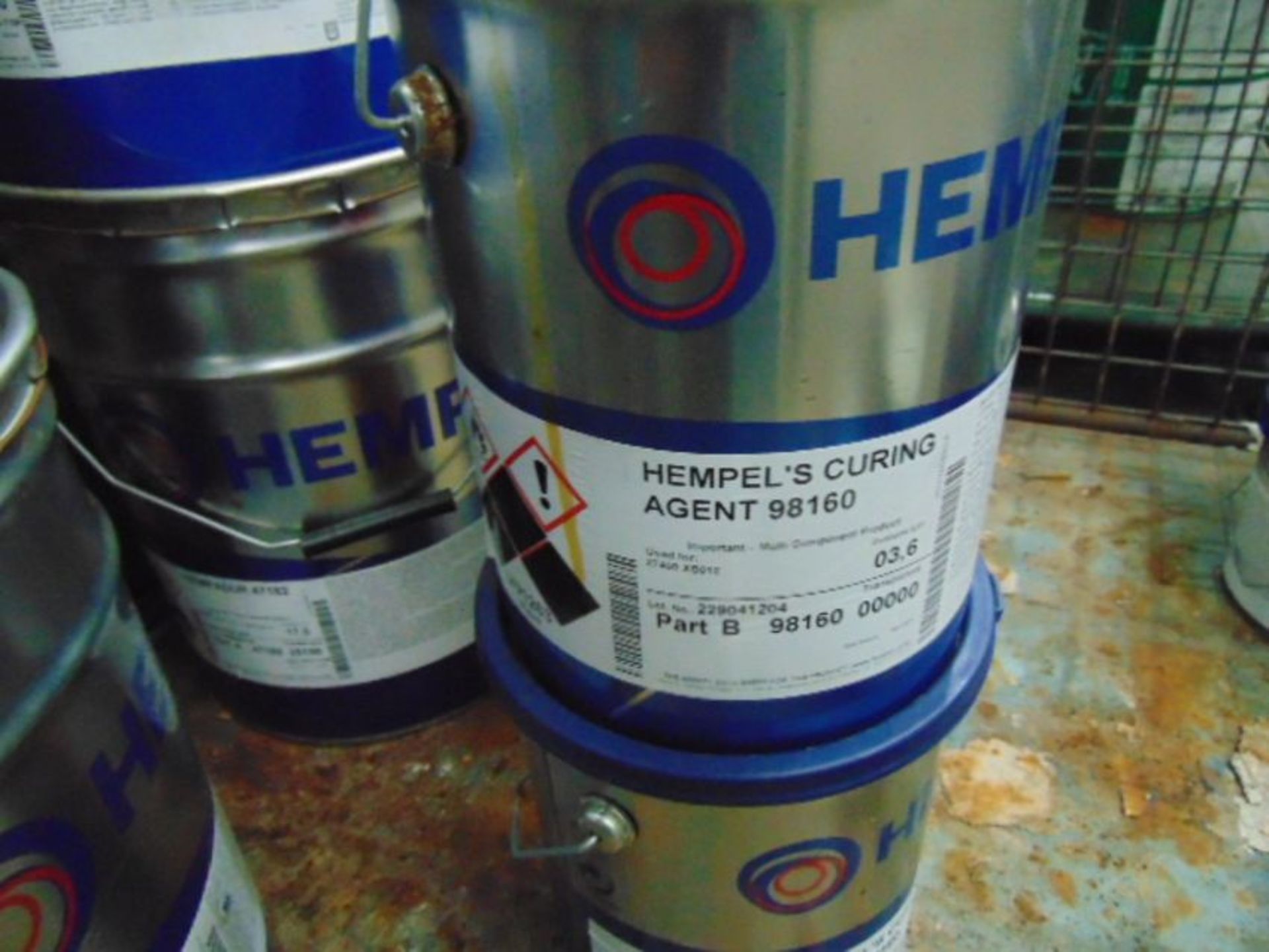 6x 17.5 litre Drums of Hempels 47182 Gray anti corrosive 2 pack Gray paint - Image 2 of 3