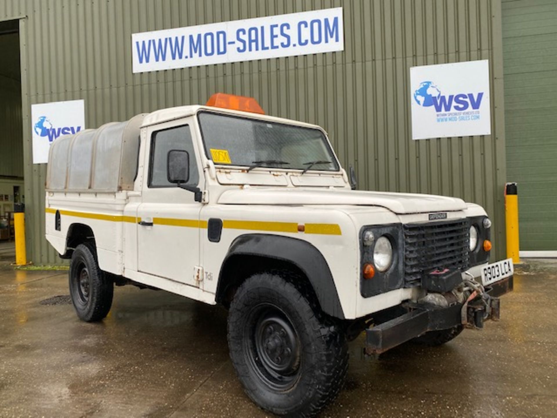 1 Owner Recent Release from UK Council 1998 Land Rover Defender 110 Hi-Capacity Pick Up - Image 2 of 41