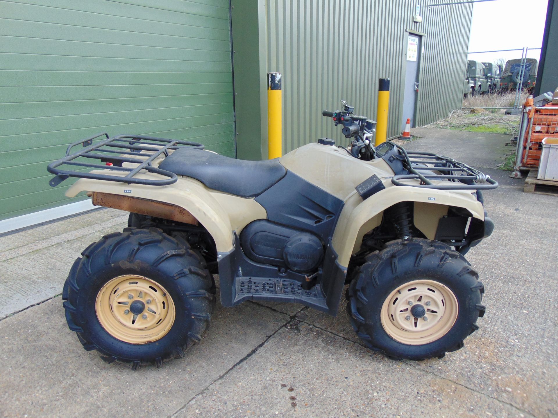 Military Specification Yamaha Grizzly 450 4 x 4 ATV Quad Bike Complete with Winch 591 Hours Only! - Image 5 of 16