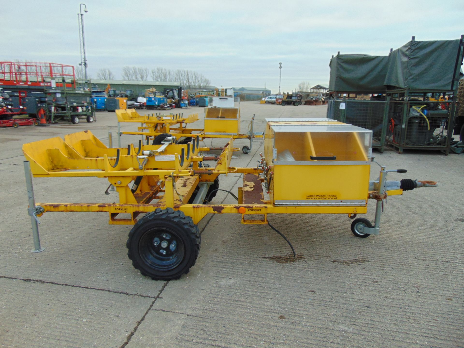 Single Axle Nitrogen Servicing Trailer with Brakes etc. from RAF - Image 3 of 12