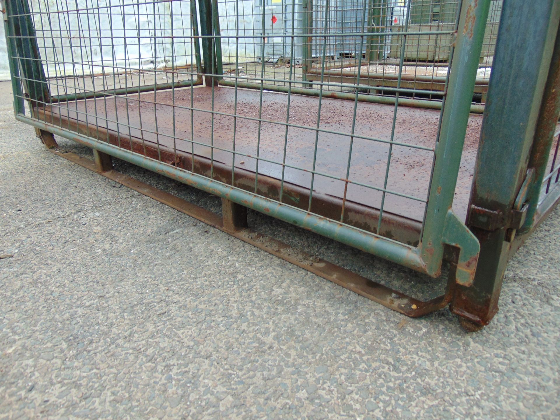 Heavy Duty Metal Stackable Stillage / Post Pallet - Image 3 of 3