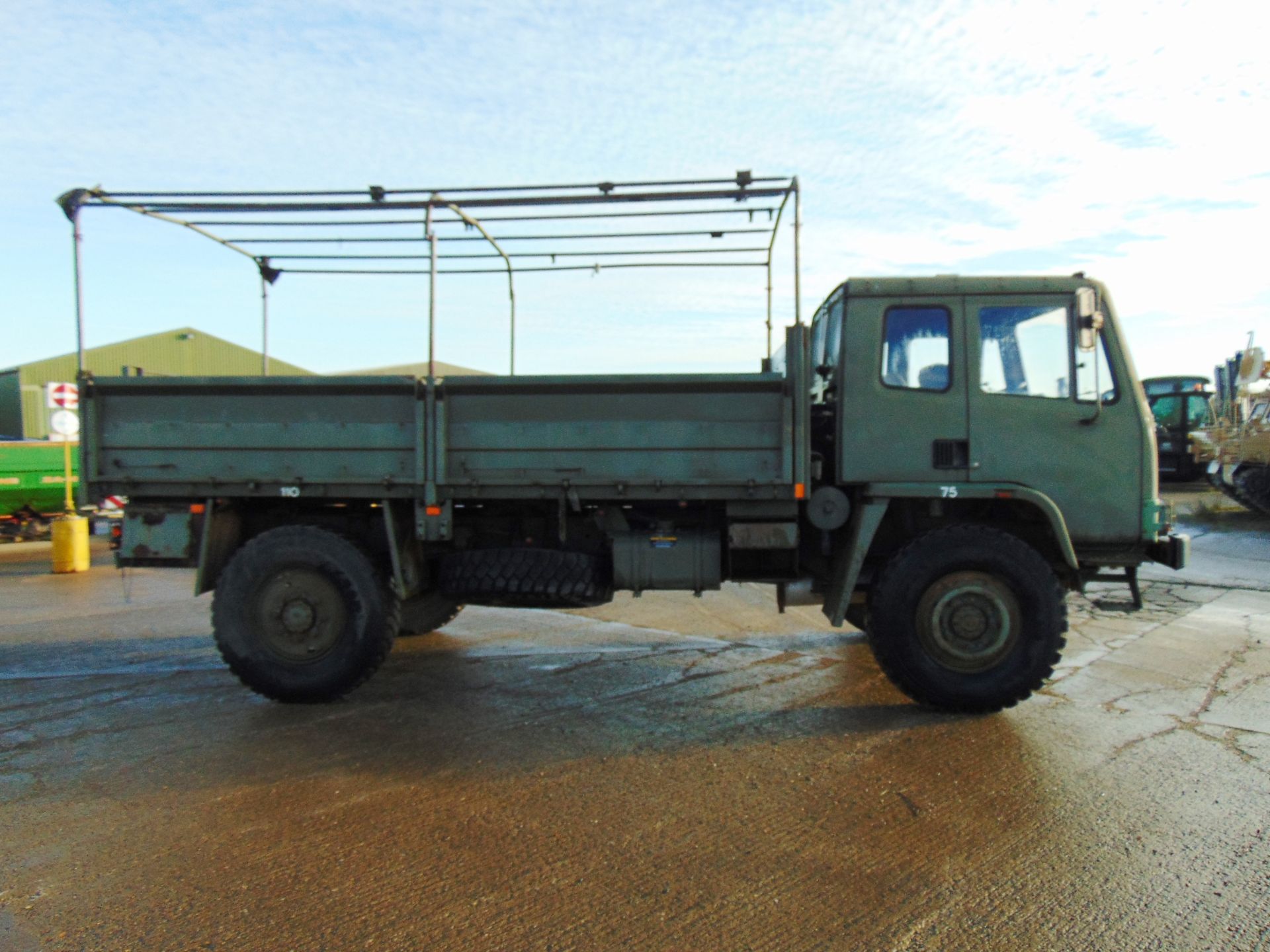 Left Hand Drive Leyland Daf 45/150 4 x 4 fitted with Hydraulic Winch ( operates Front and Rear ) - Image 5 of 27