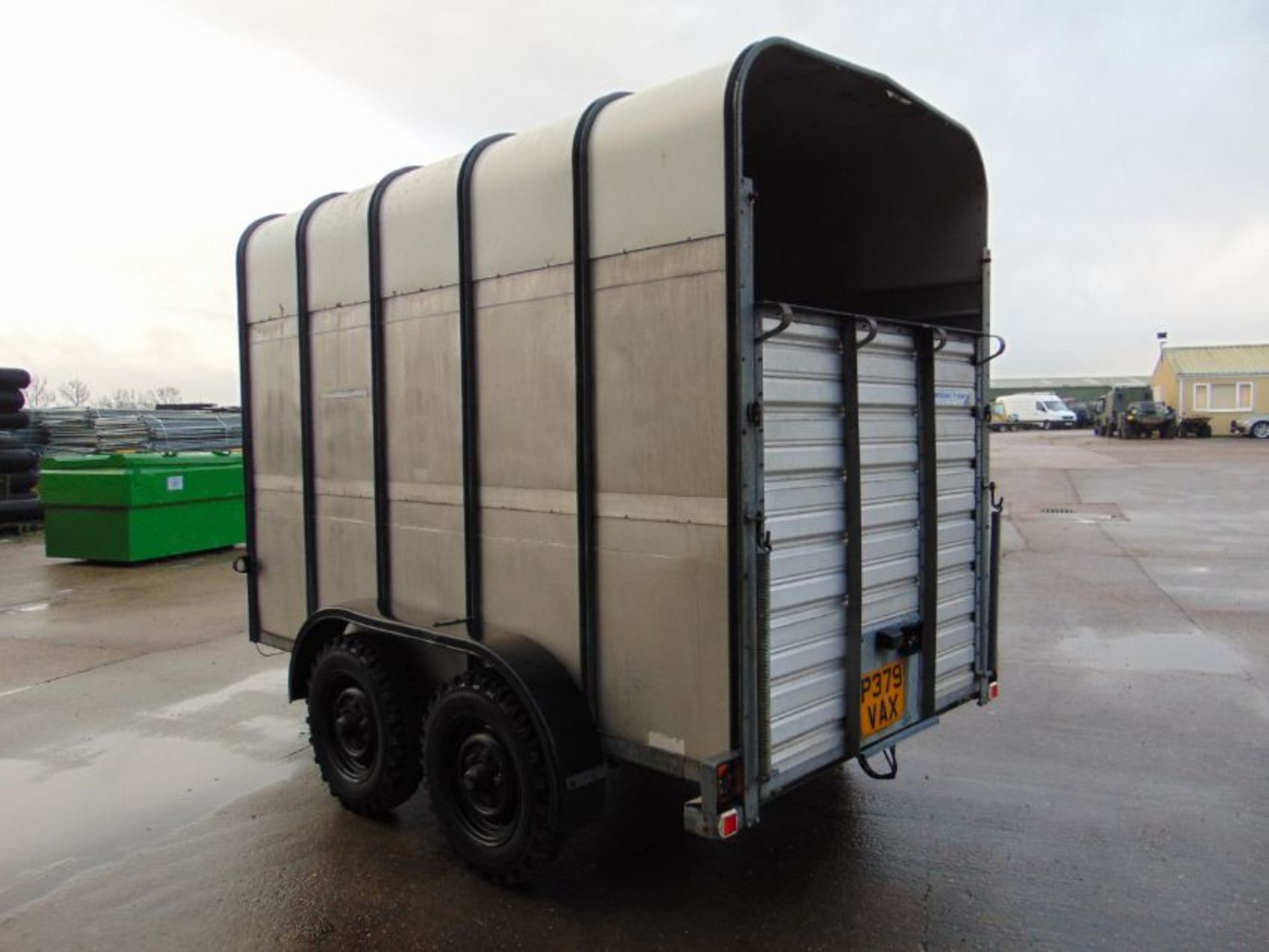 Ifor Williams TA5G Twin Axle Livestock Trailer - Image 9 of 17