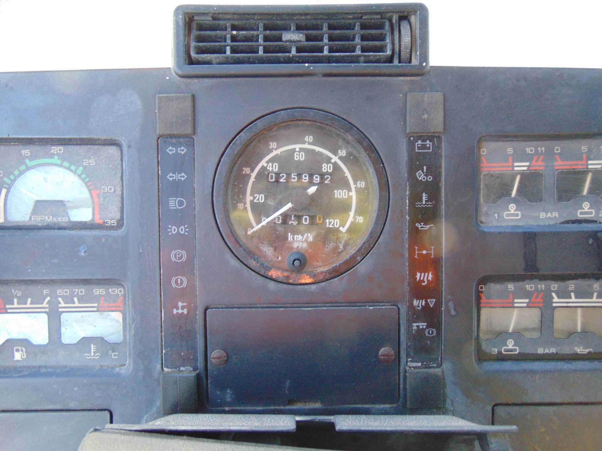 Left Hand Drive Leyland Daf 45/150 4 x 4 fitted with Hydraulic Winch ( operates Front and Rear ) - Image 18 of 27