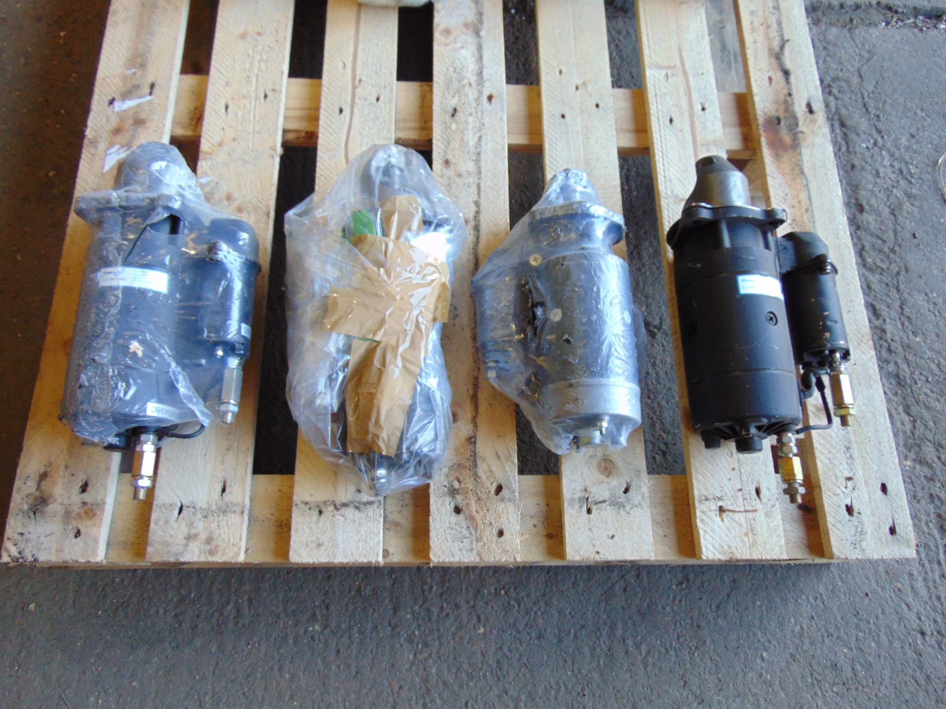 4 x Leyland Daf 24 Volt Starter Motors Unissued as shown