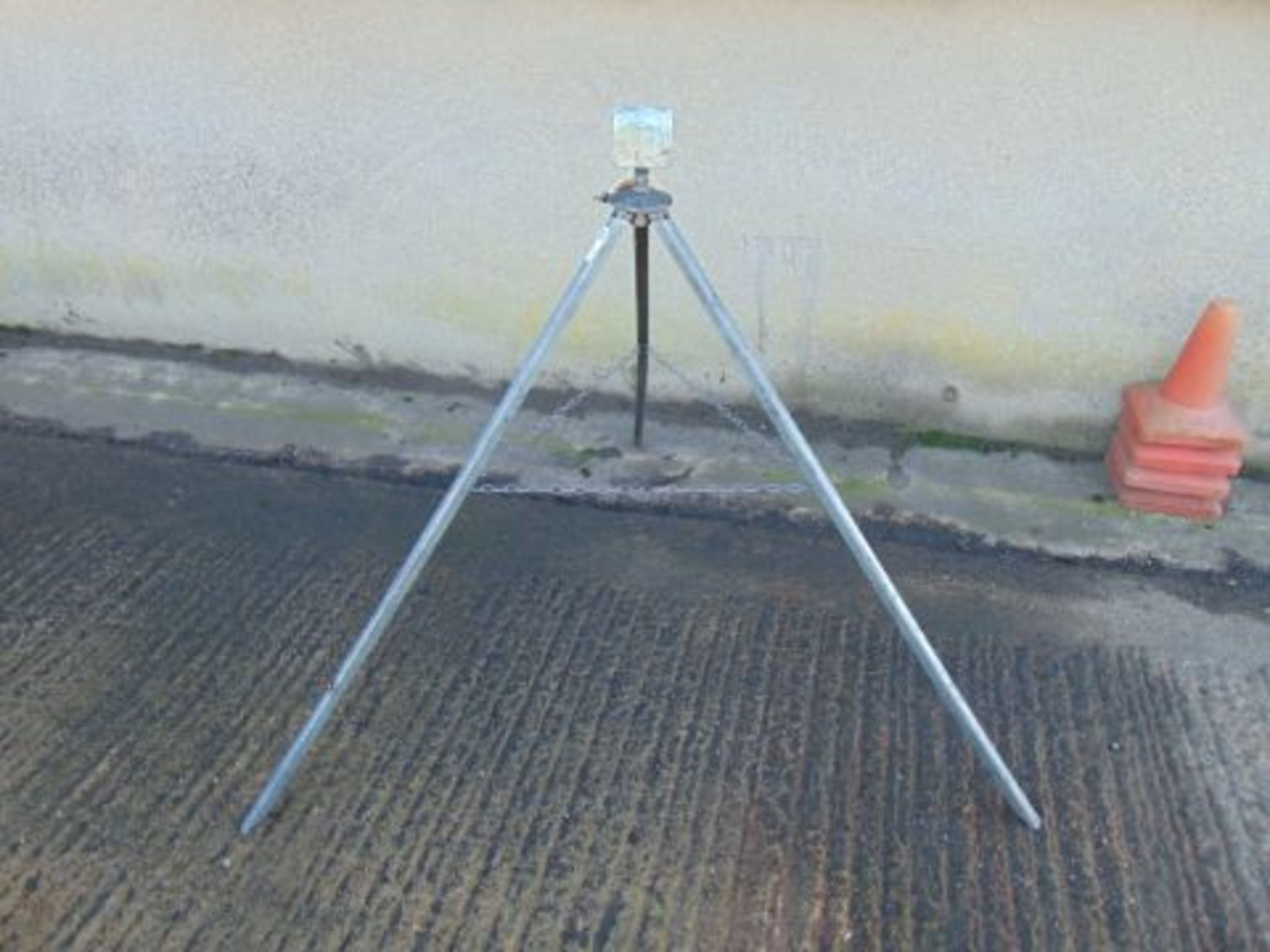 6 x Francis Searchlight Tripods - Image 3 of 3