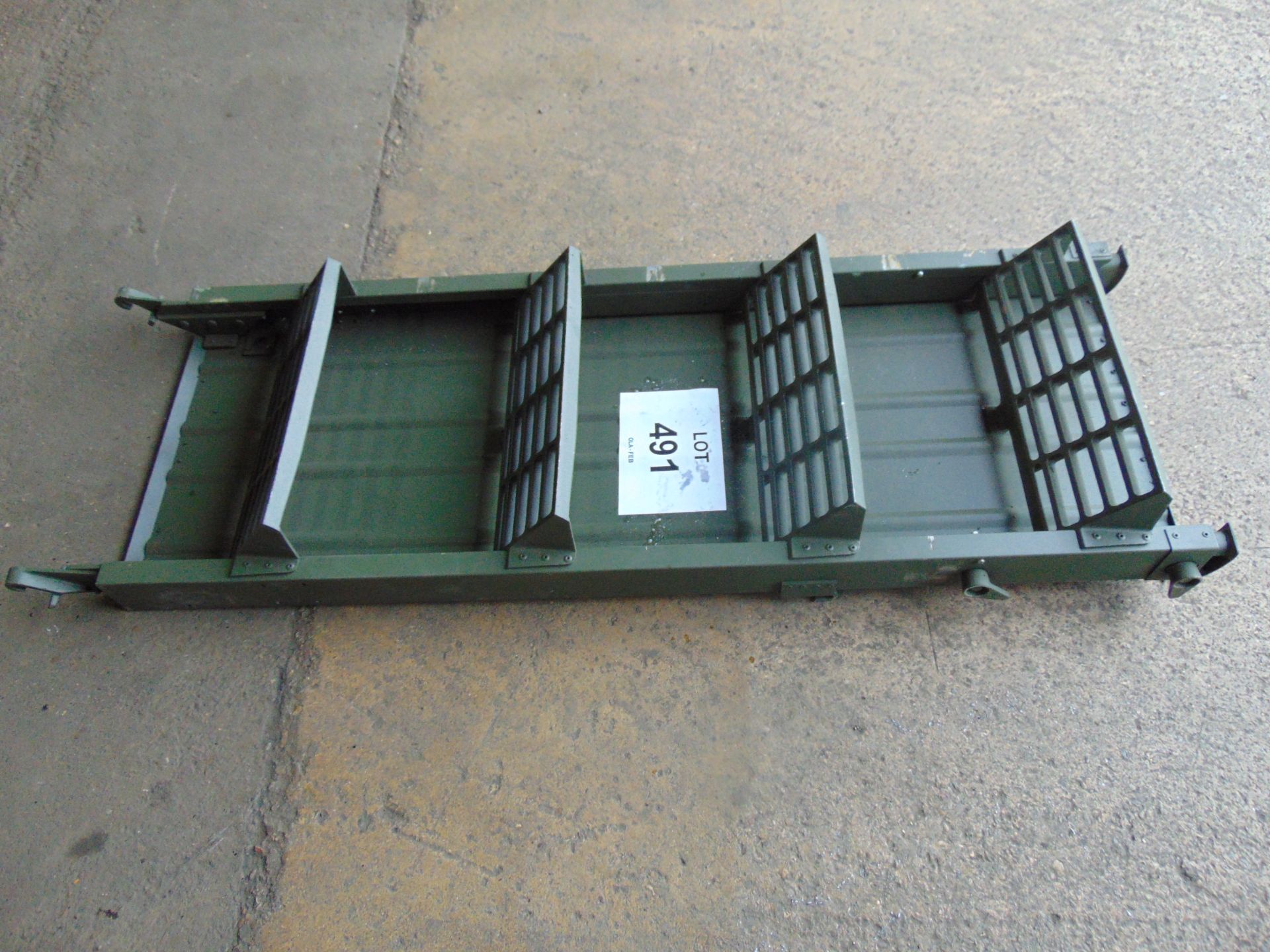 UNISSUED ADJUSTABLE VEHICLE ACCESS STEPS - Bild 3 aus 6