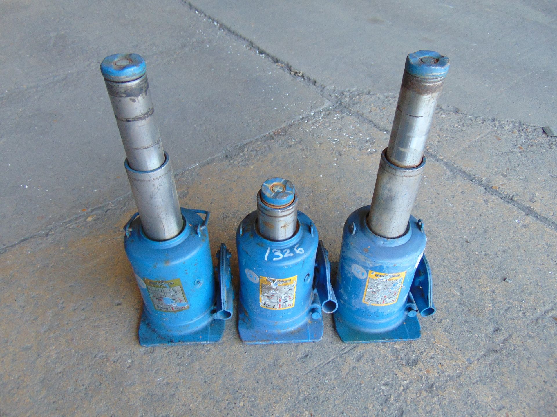 3 x Weber 12 Tonne Hydraulic Bottle Jacks