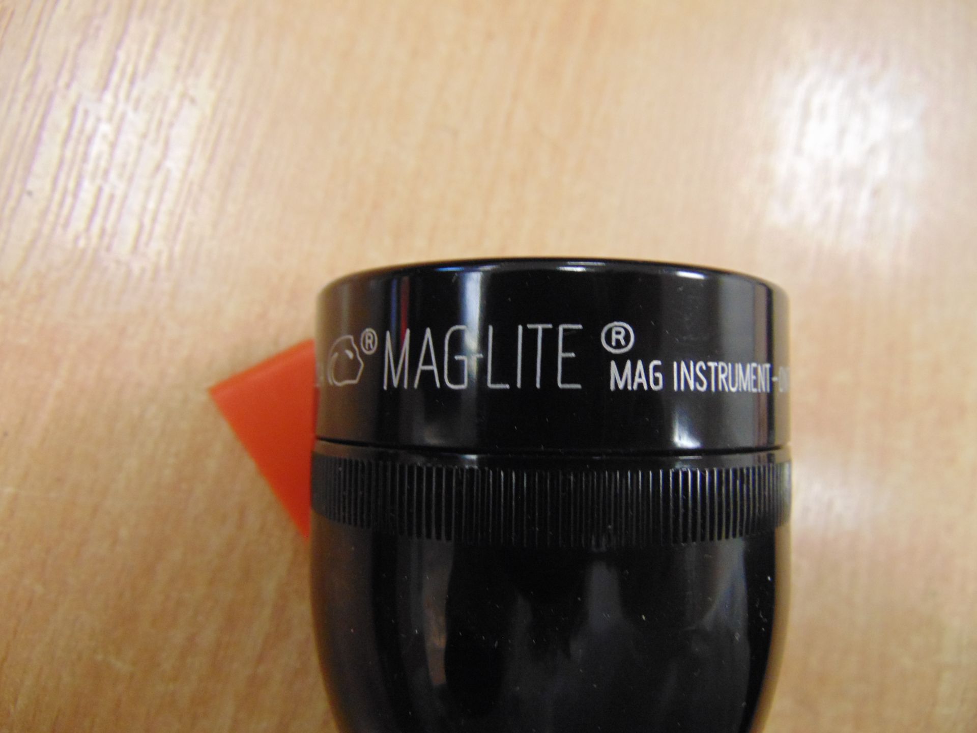 NEW UNISSUED MAGLITE TORCH BRITISH ARMY ISSUE - Image 4 of 5