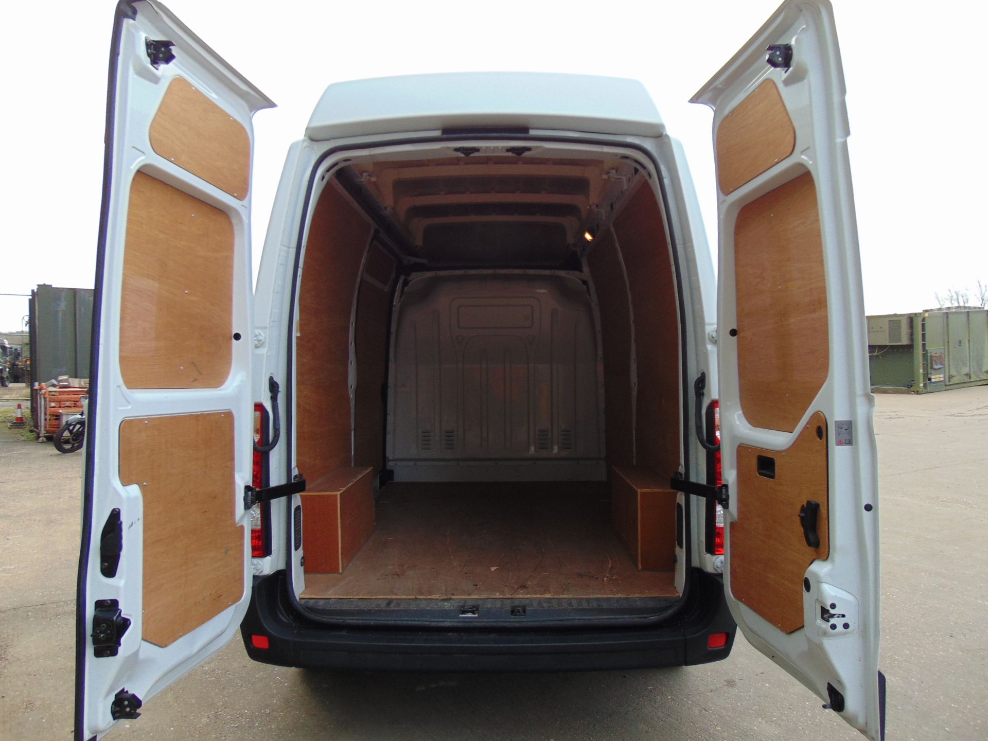 1 Owner 2013 Vauxhall Movano 2.3 CDTi F3500 High Roof Panel Van ONLY 22,573 MILES! - Image 11 of 20