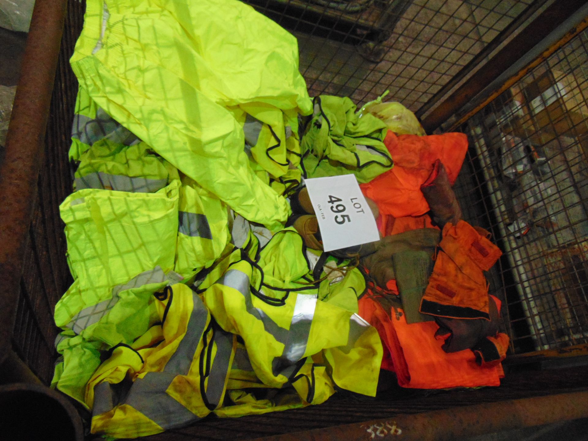 1X STILLAGE OF SAFETY PROTECTIVE CLOTHING INCLUDING VESTS, TROUSERS, JACKETS, ETC - Bild 5 aus 5