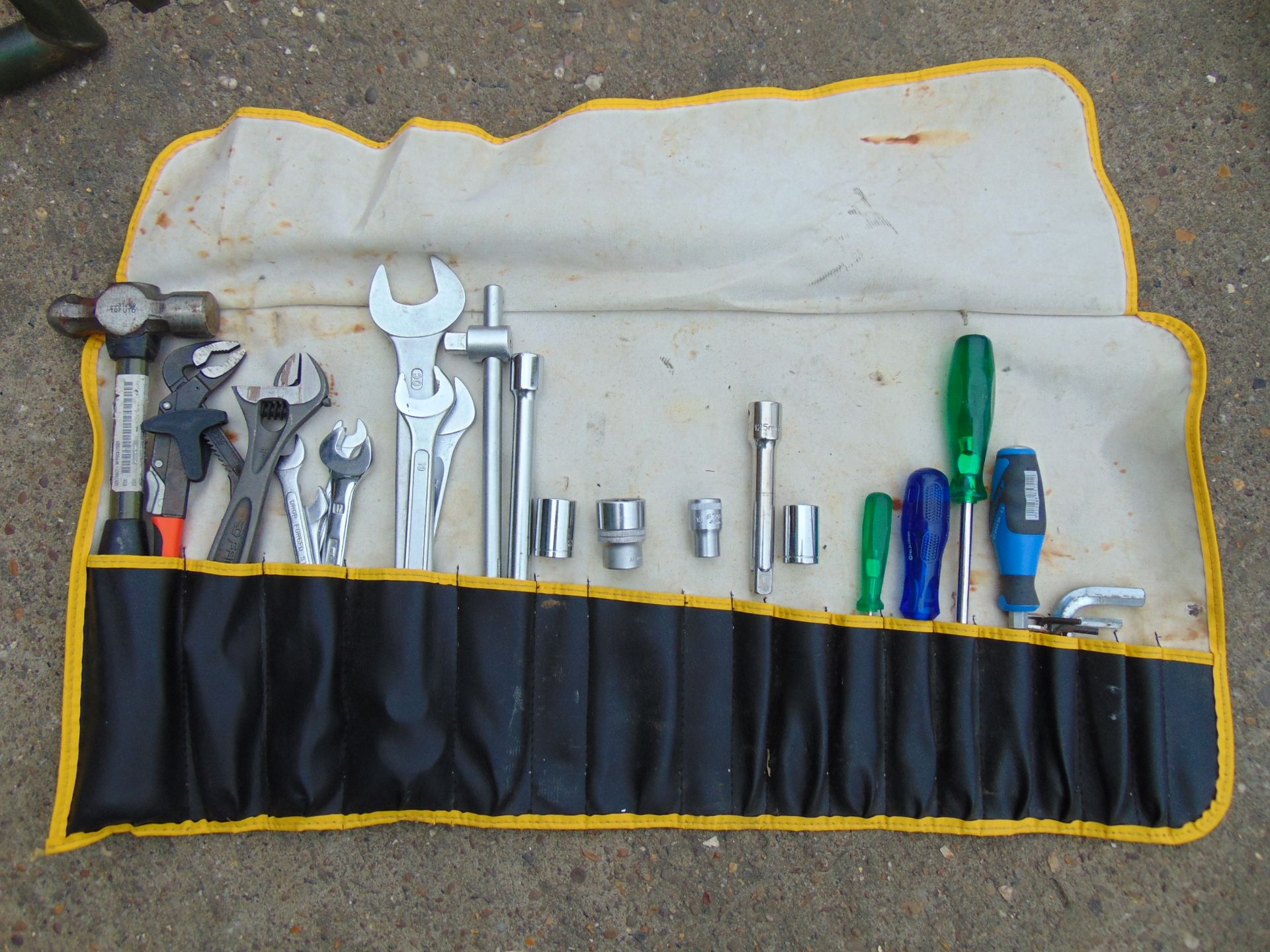 Unissued Vehicle Tool Roll