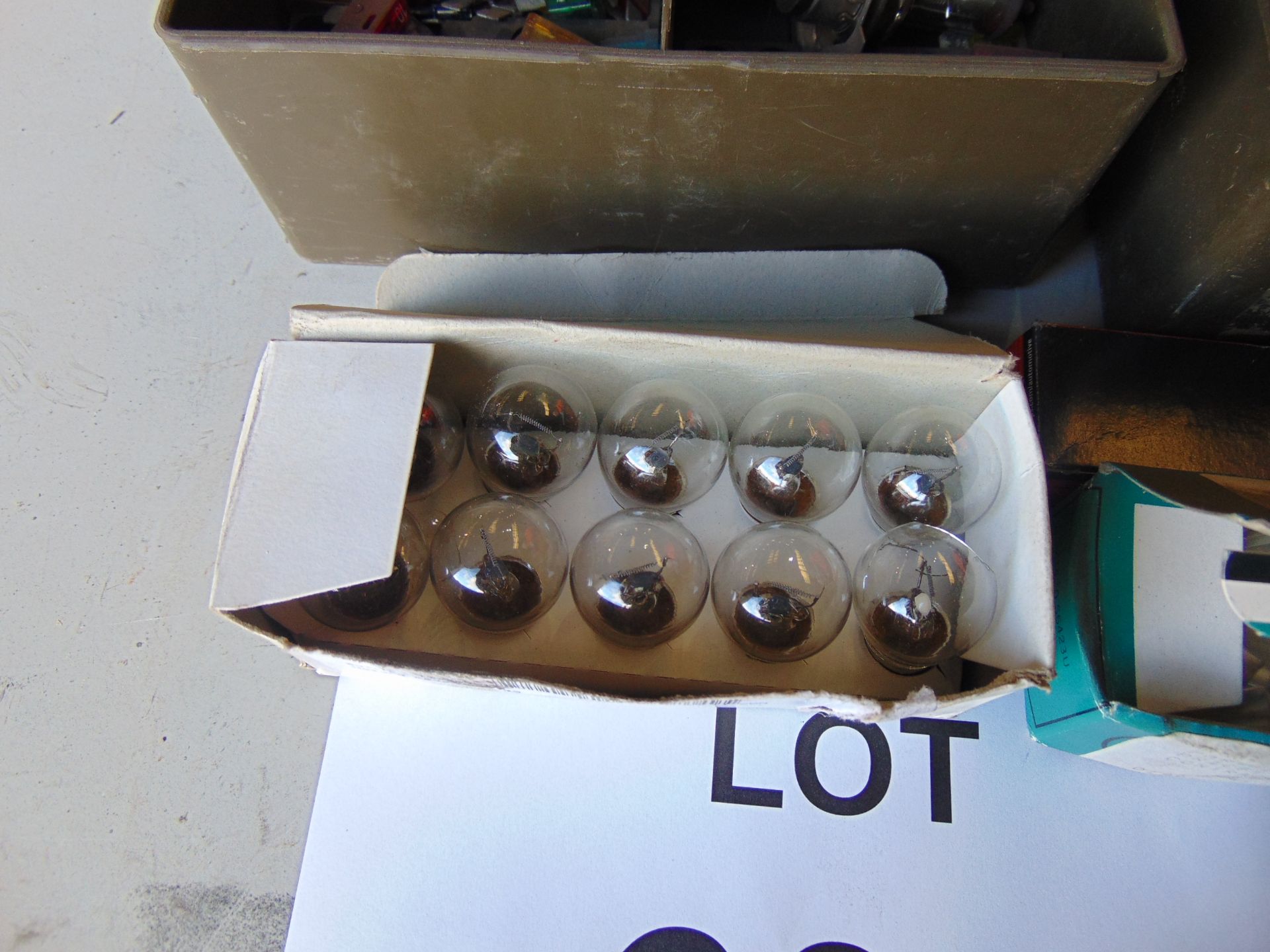 Spare bulb and fuse sets for Daf 4x4 and 6x4 Trucks as shown - Image 2 of 6