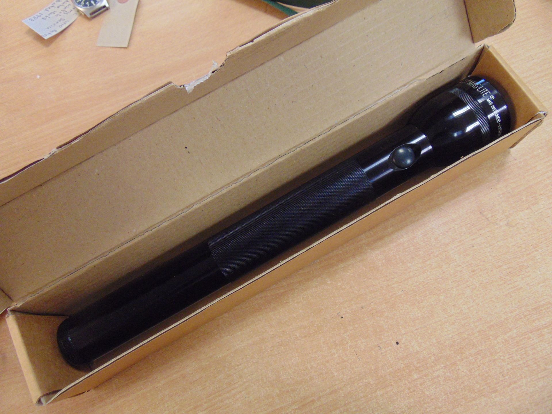 NEW UNISSUED MAGLITE TORCH BRITISH ARMY ISSUE