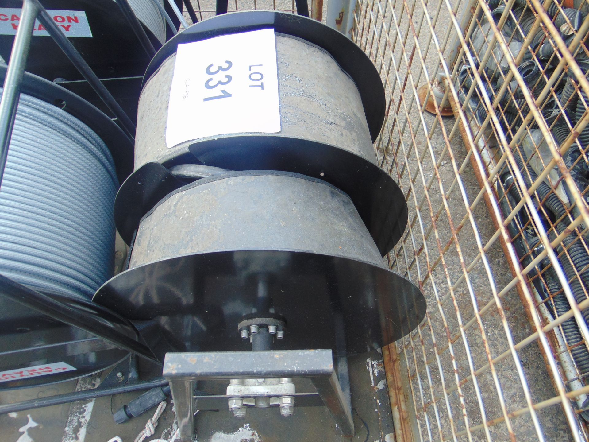 Unissued Cable Reel of Armoured Cable as shown Very Long - Bild 2 aus 3