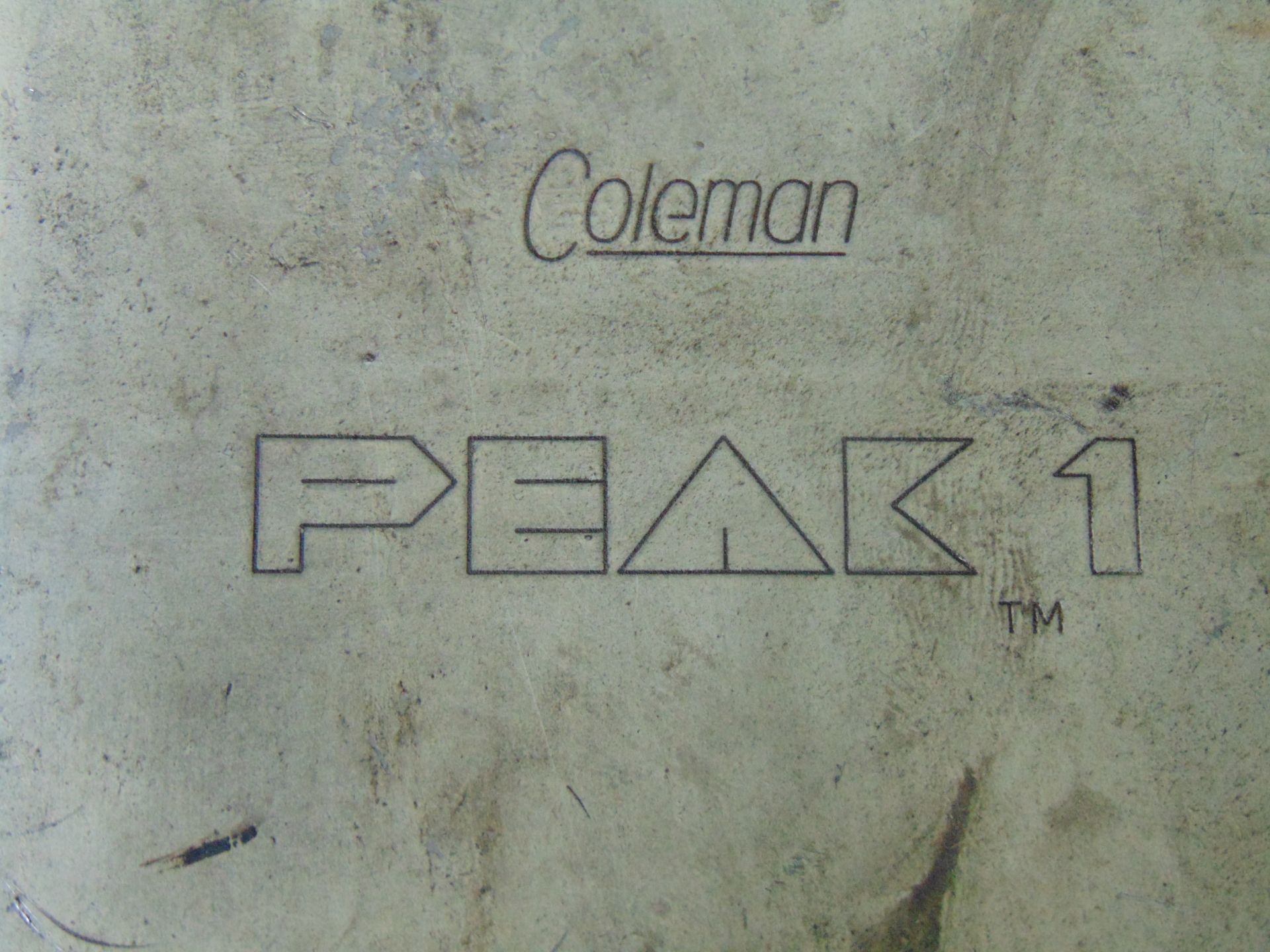 VERY NICE COLEMAN PEAK I CAMPING COOKER WITH ACCESSORIES - Image 8 of 8