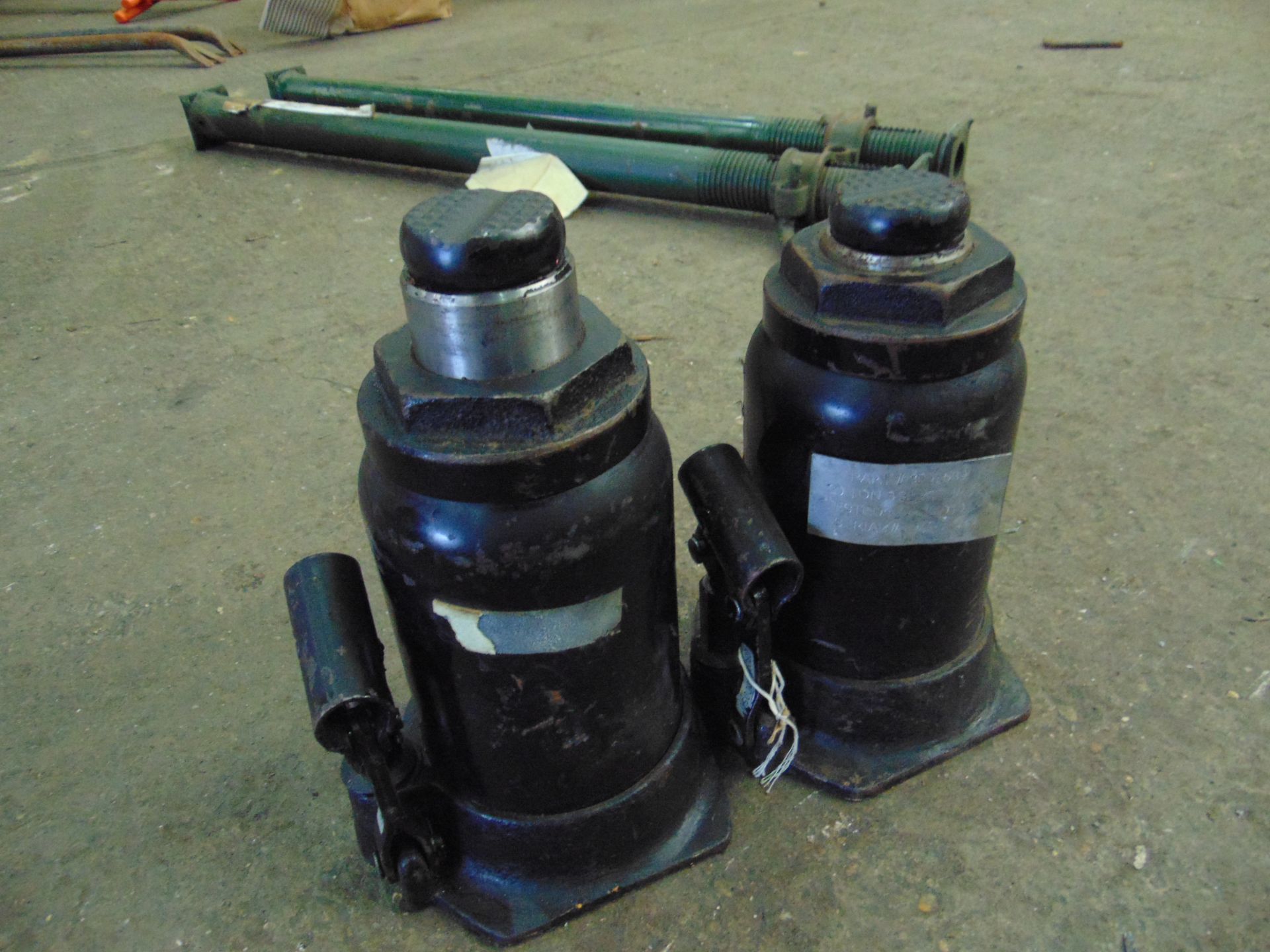 2 x Omega 20 Tonne Hydraulic Bottle Jacks - Image 3 of 4