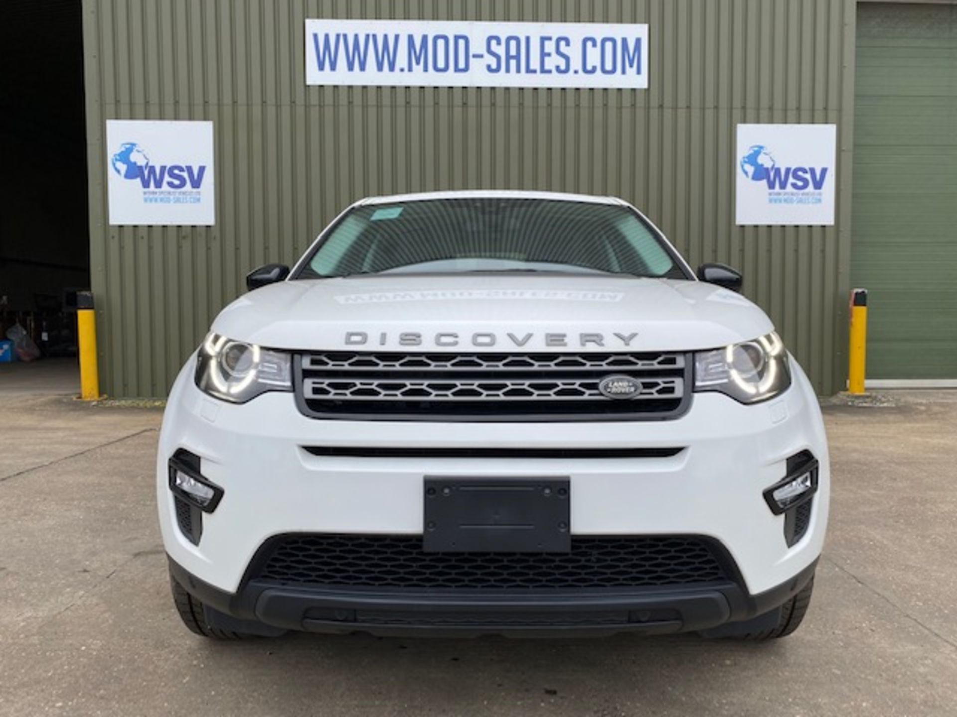 Land Rover Discovery Sport 2.0TD4 Pure LHD New and Unused - Image 21 of 34