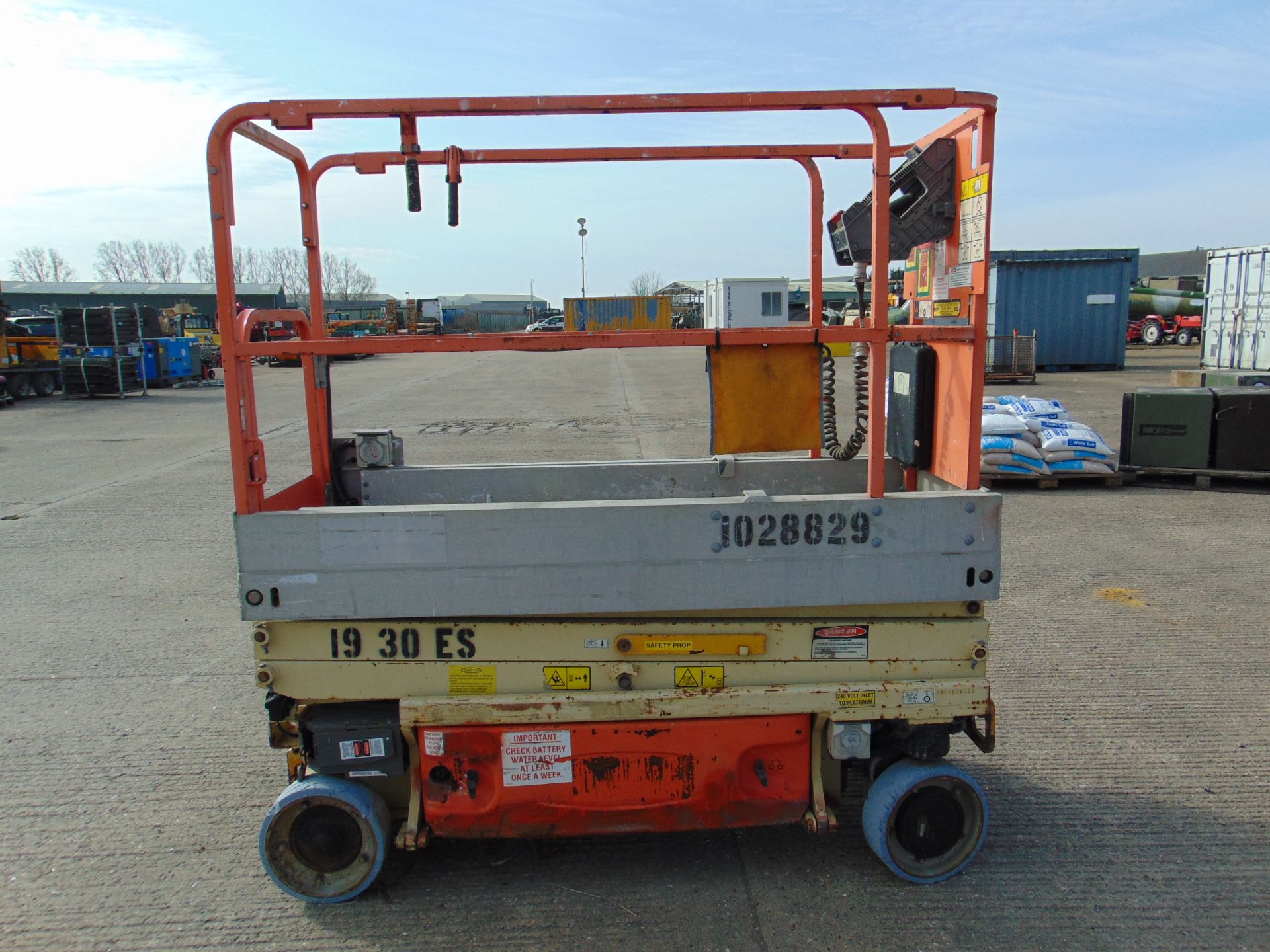 2010 JLG 1930ES 7.62m Electric Scissor Lift Access Platform ONLY 330 Hours! - Image 5 of 15