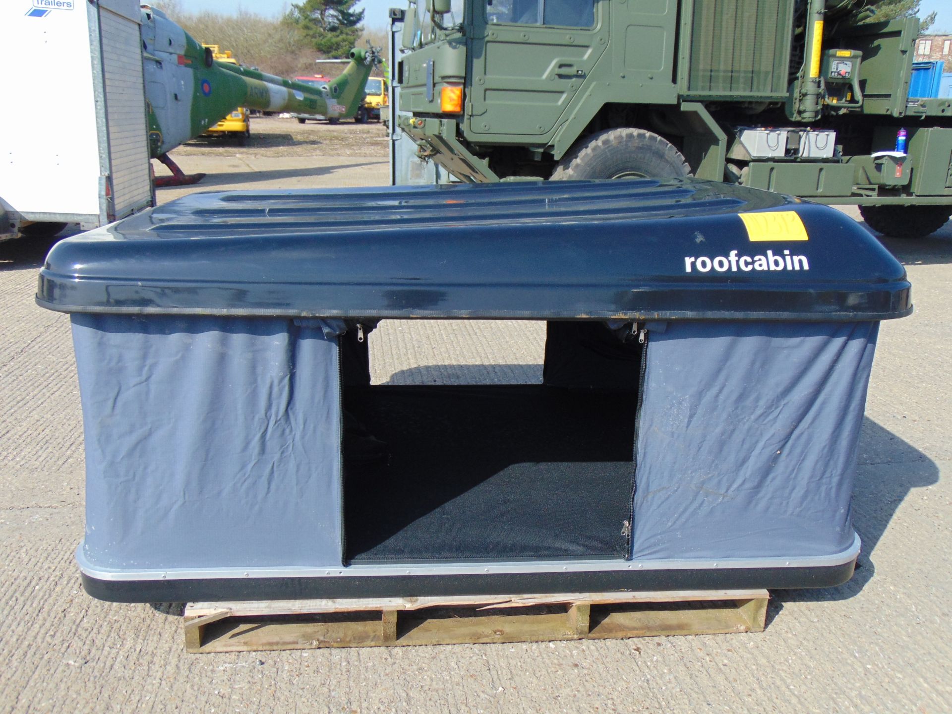 Stream Line Roof Tent c/w Accessories as shown - Image 3 of 14