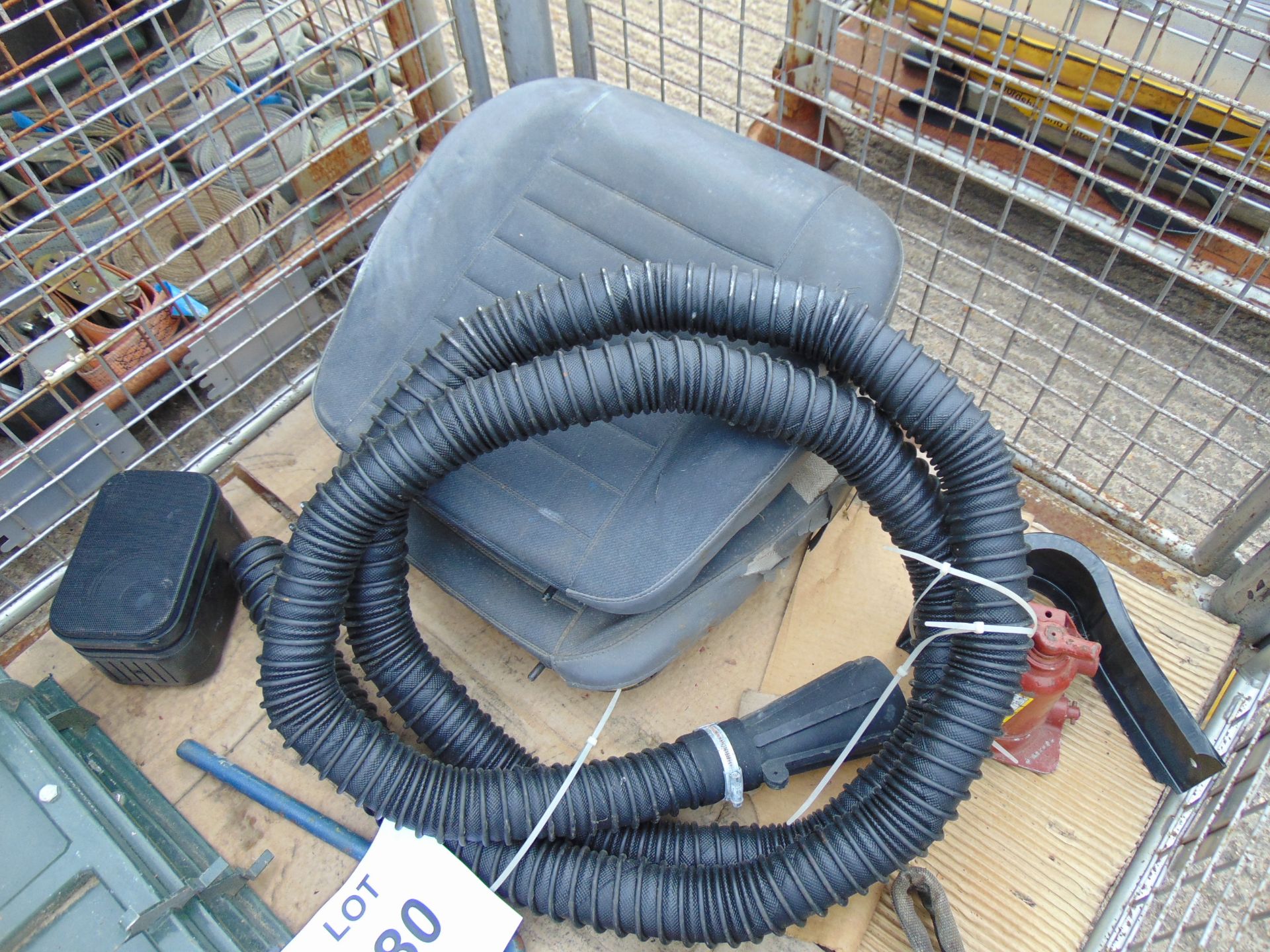 1 x Stillage of Land Rover Equipment in Seat Bases Radio Tray, Tow Ropes etc - Image 3 of 5