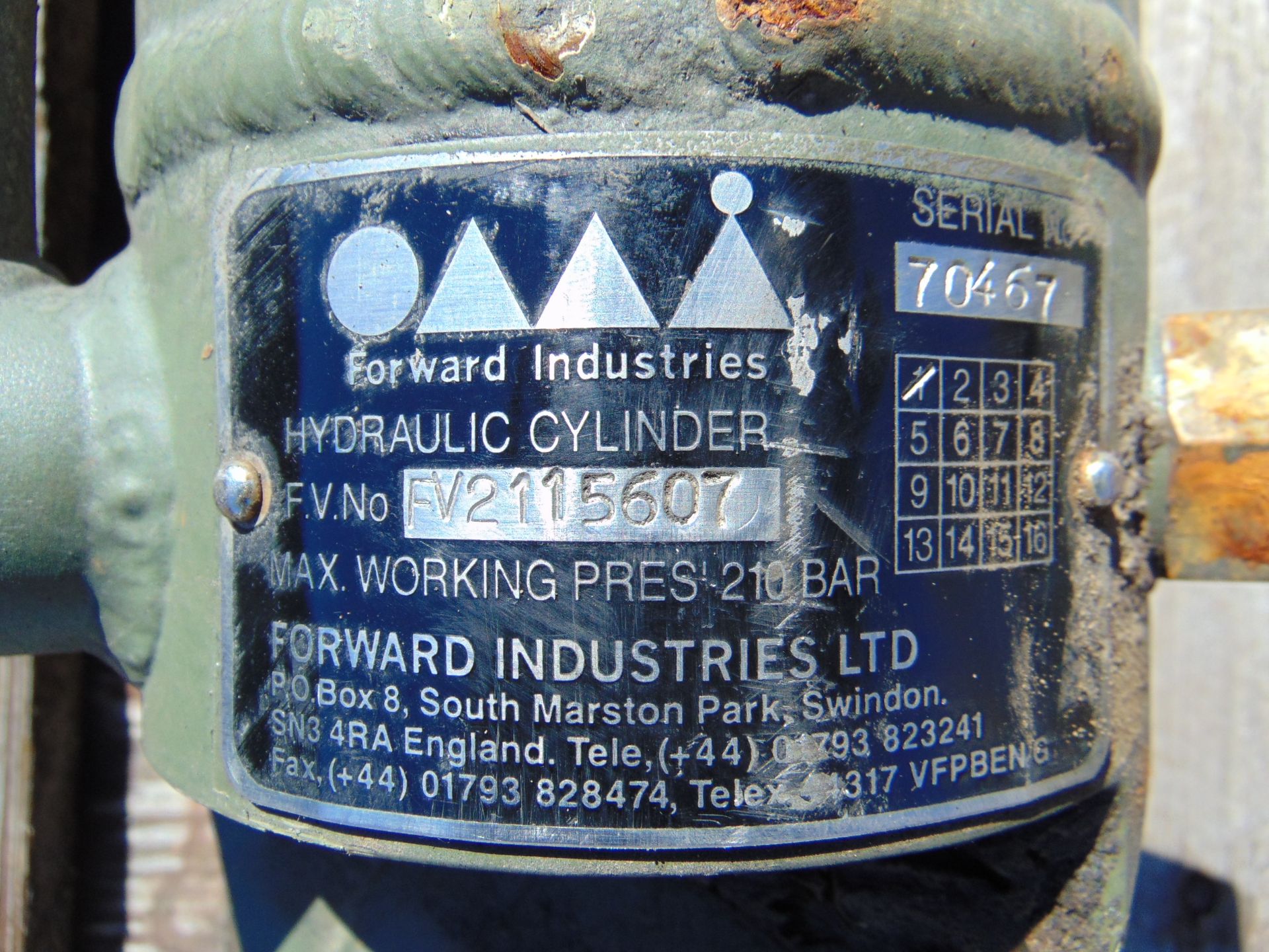 3 x 100cms Heavy Duty Hydraulic Boom Rams Max 210 Bar - Image 5 of 5