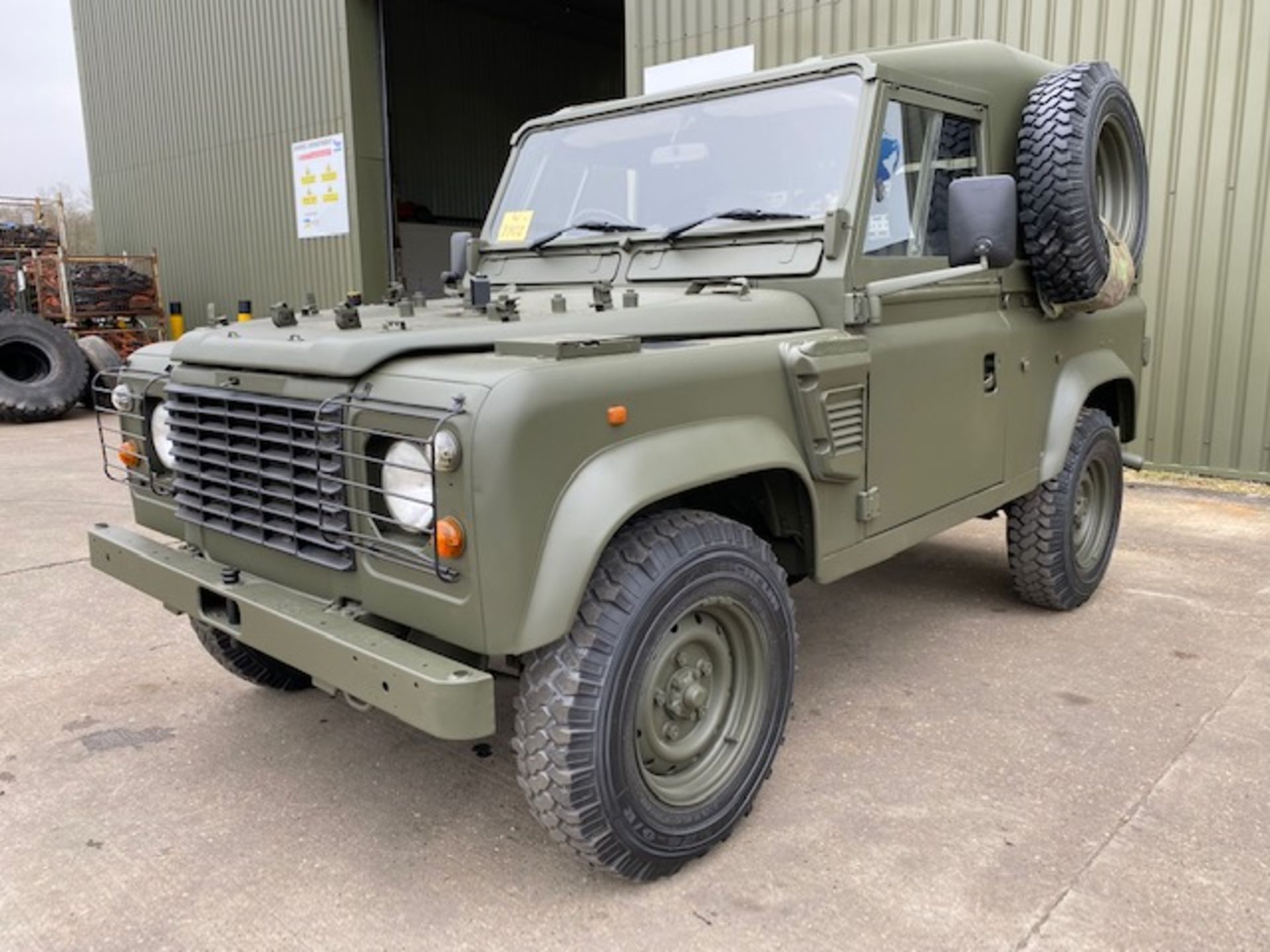 Land Rover Defender 90 Wolf 300TDi FFR hardtop RHD, TUL Remus upgrade. - Image 25 of 49