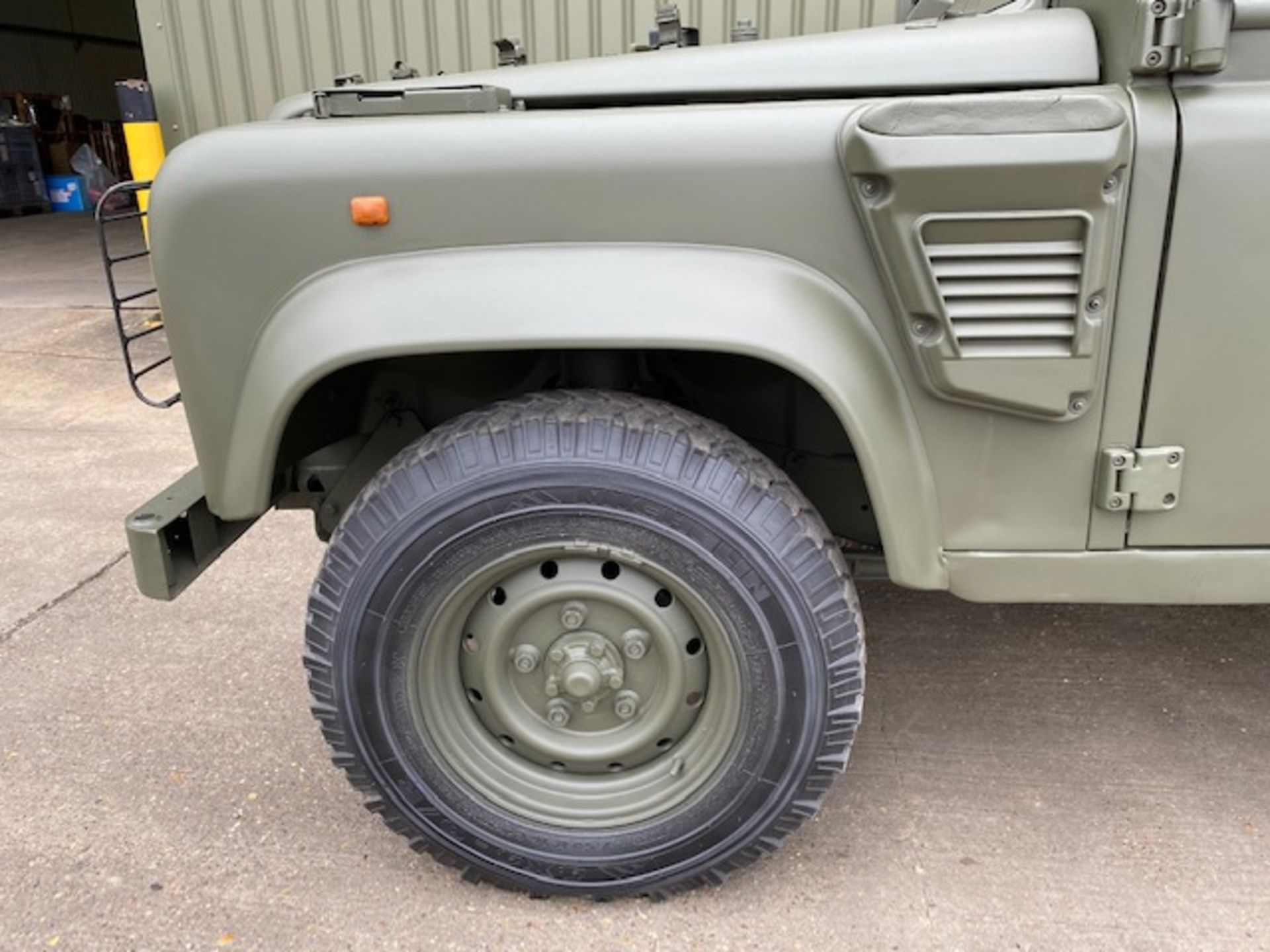 Land Rover Defender 90 Wolf 300TDi FFR hardtop RHD, TUL Remus upgrade. - Image 11 of 49