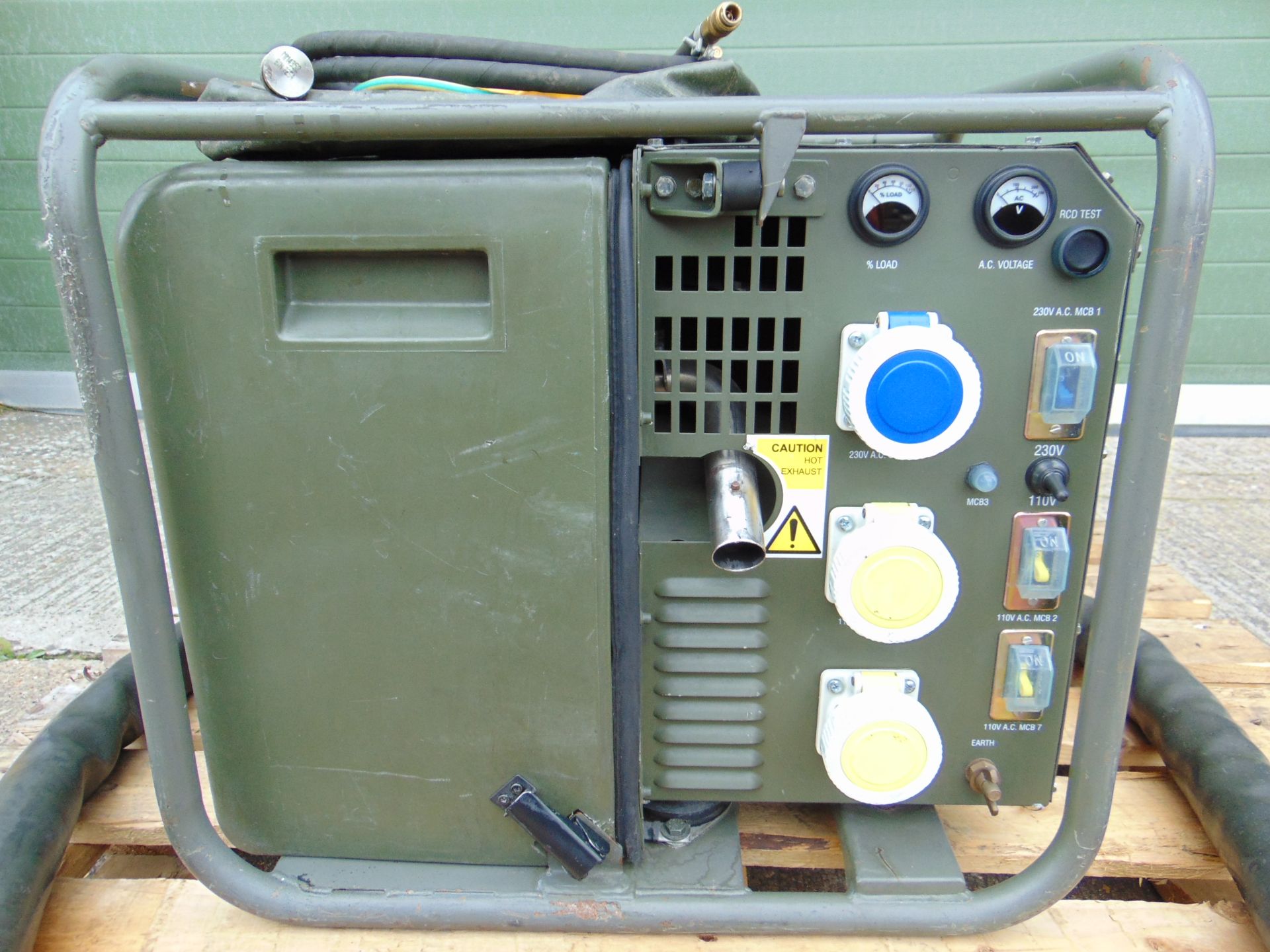 Harrington Hatz Diesel Lightweight Field Generator 2.5 KVA 2 kW, 230 V/110 V AC/28 V DC 413 HOURS! - Image 2 of 17