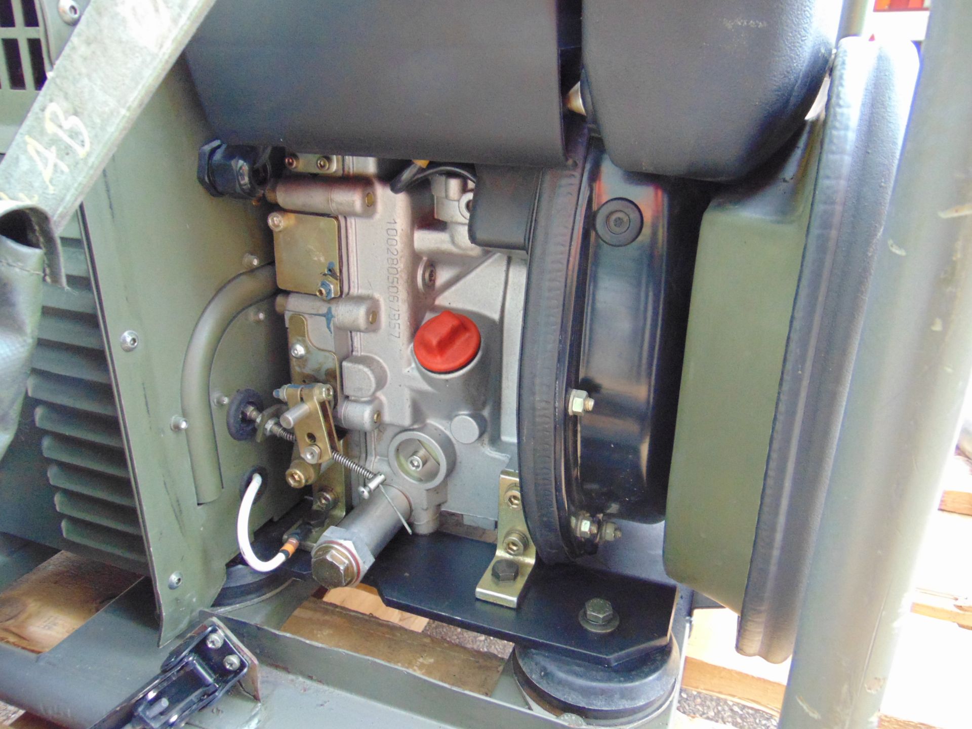 Harrington Hatz Diesel Lightweight Field Generator 2.5 KVA 2 kW, 230 V/110 V AC/28 V DC 413 HOURS! - Bild 15 aus 17