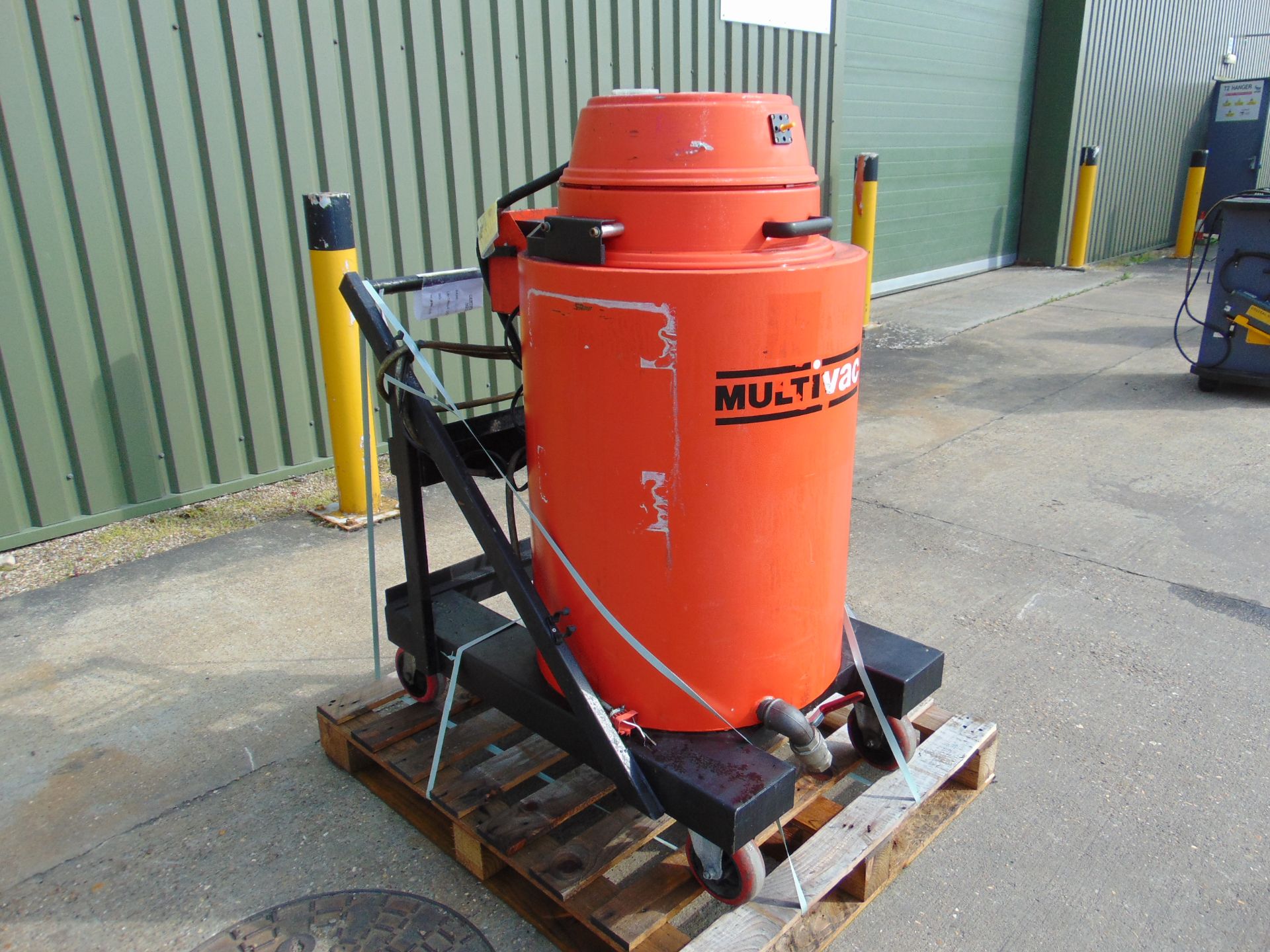 Multivac MV200 Industrial Vacuum for Wet & Dry - Image 2 of 6