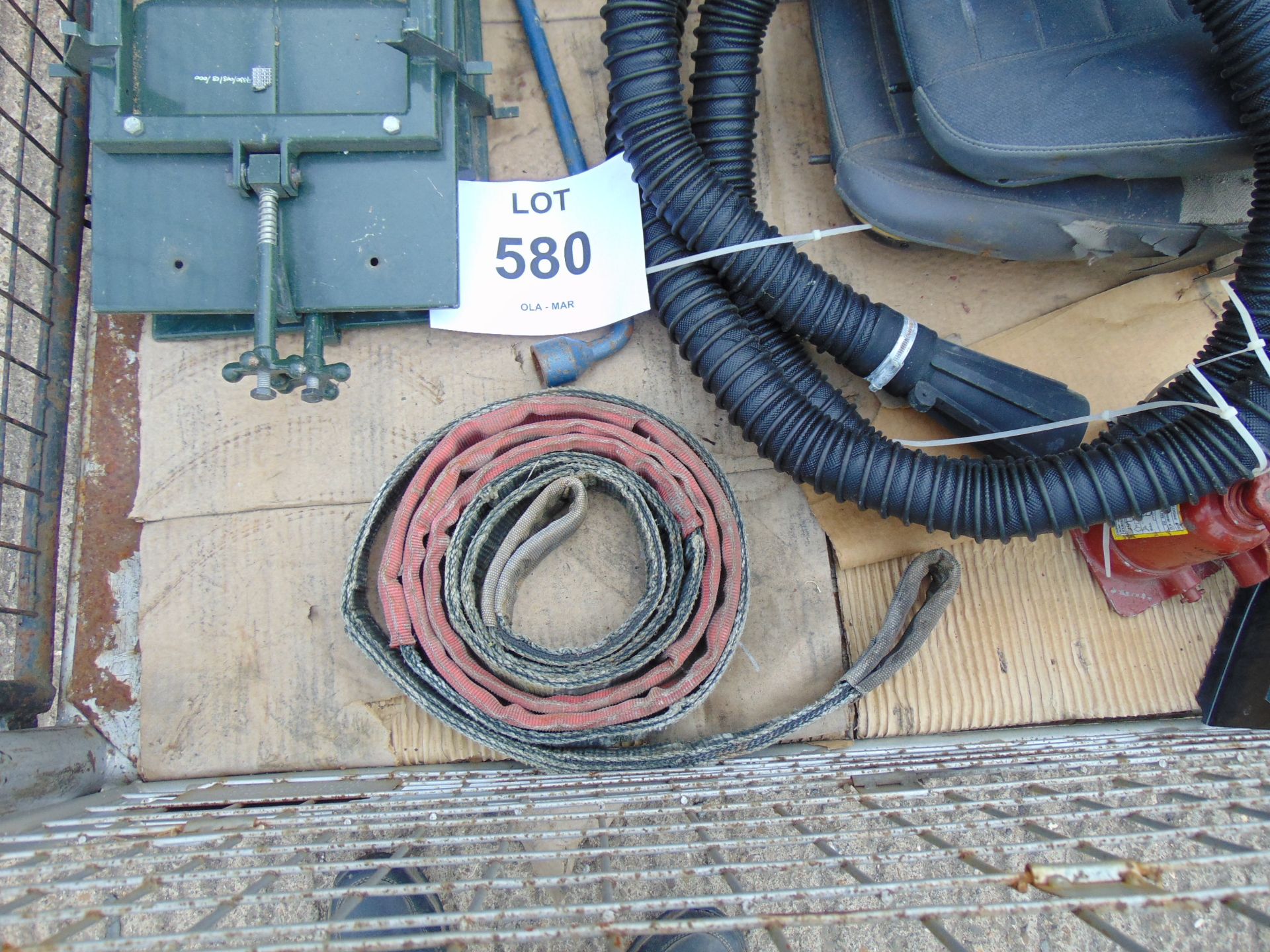 1 x Stillage of Land Rover Equipment in Seat Bases Radio Tray, Tow Ropes etc - Image 2 of 5