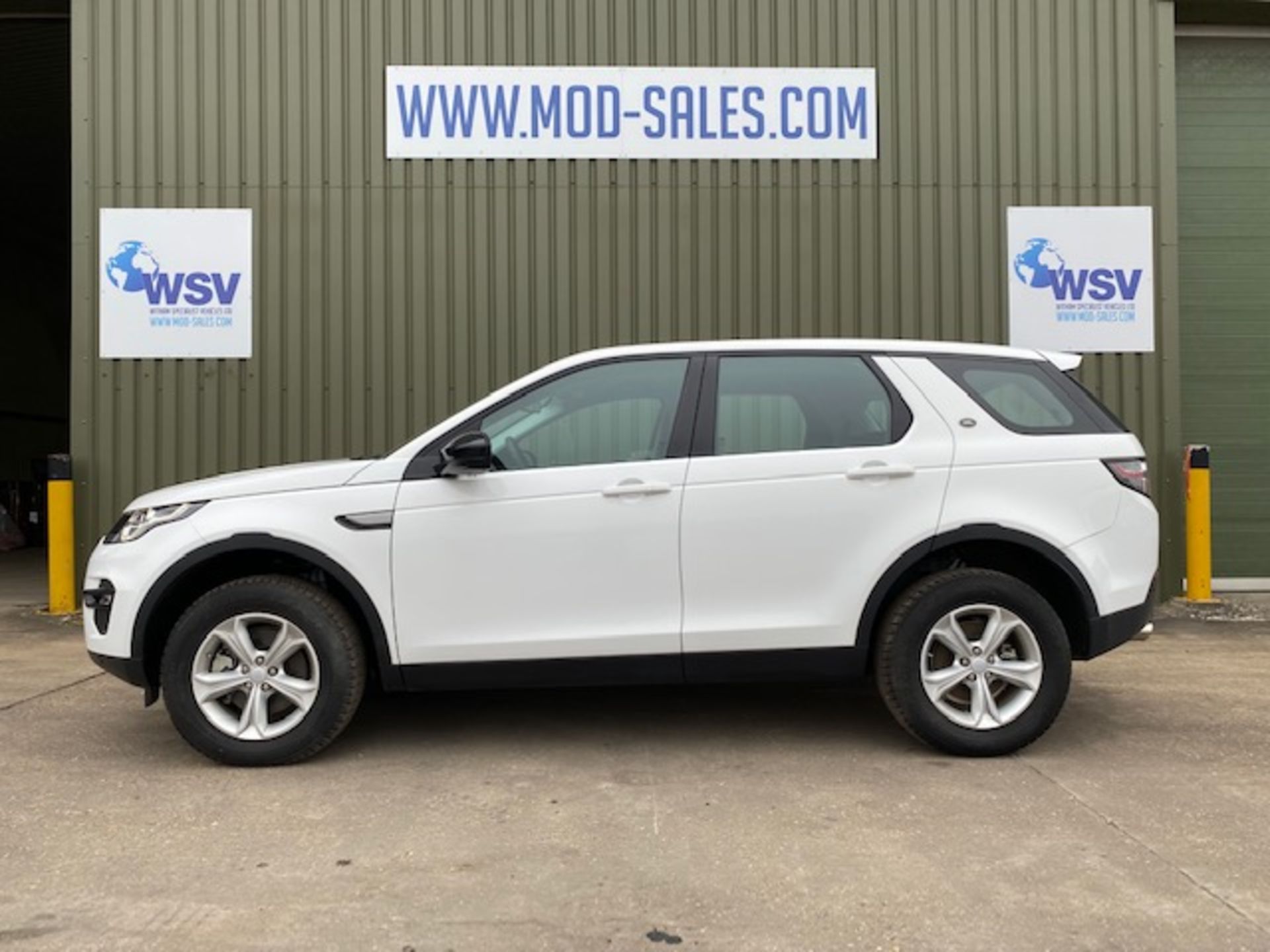 Land Rover Discovery Sport 2.0TD4 Pure LHD New and Unused - Image 6 of 34