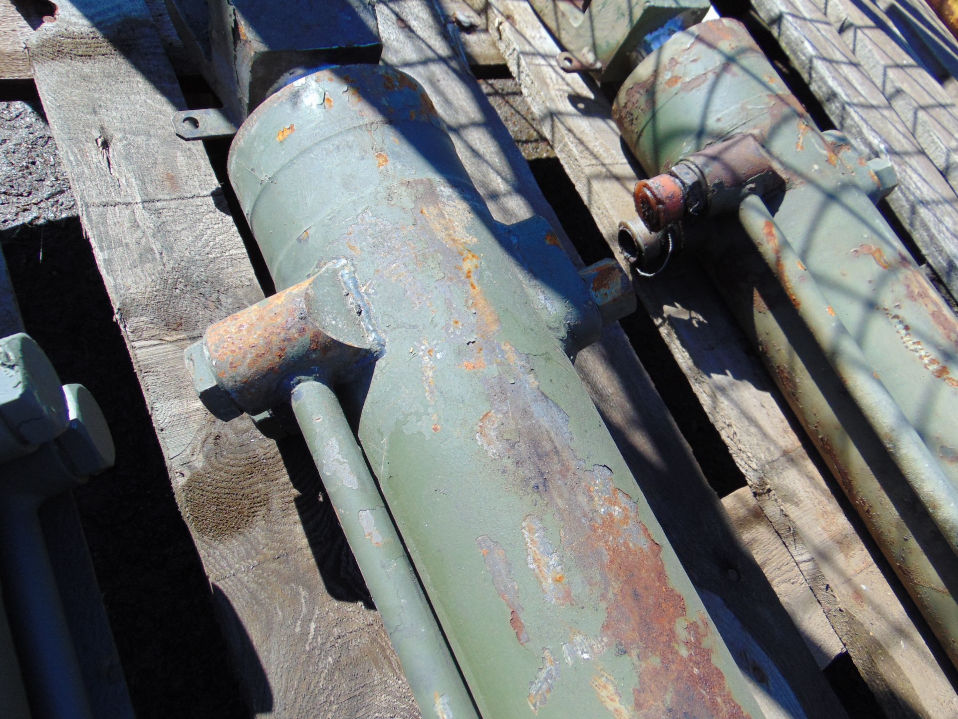 3 x 100cms Heavy Duty Hydraulic Boom Rams Max 210 Bar - Image 4 of 5