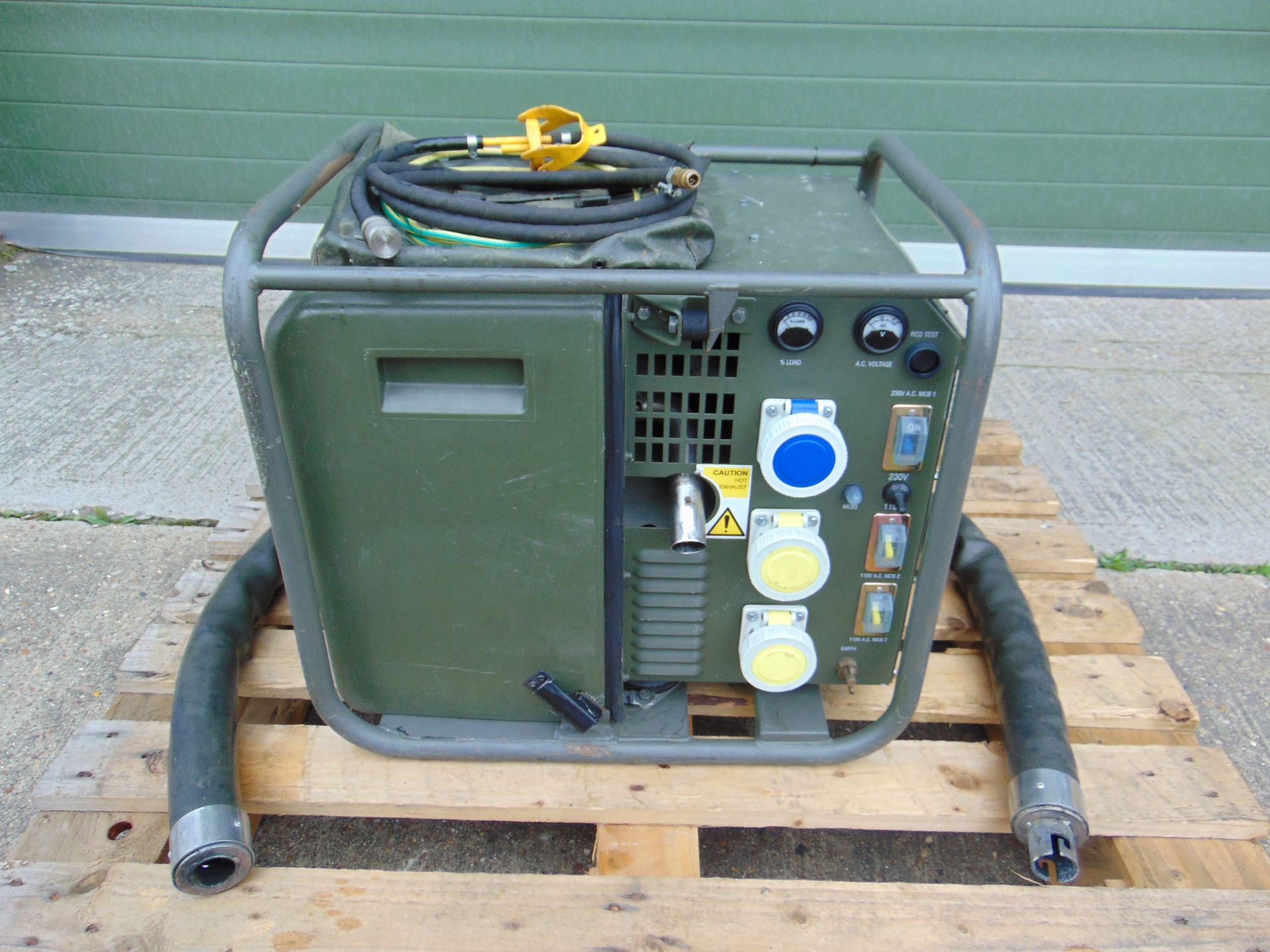 Harrington Hatz Diesel Lightweight Field Generator 2.5 KVA 2 kW, 230 V/110 V AC/28 V DC 413 HOURS!