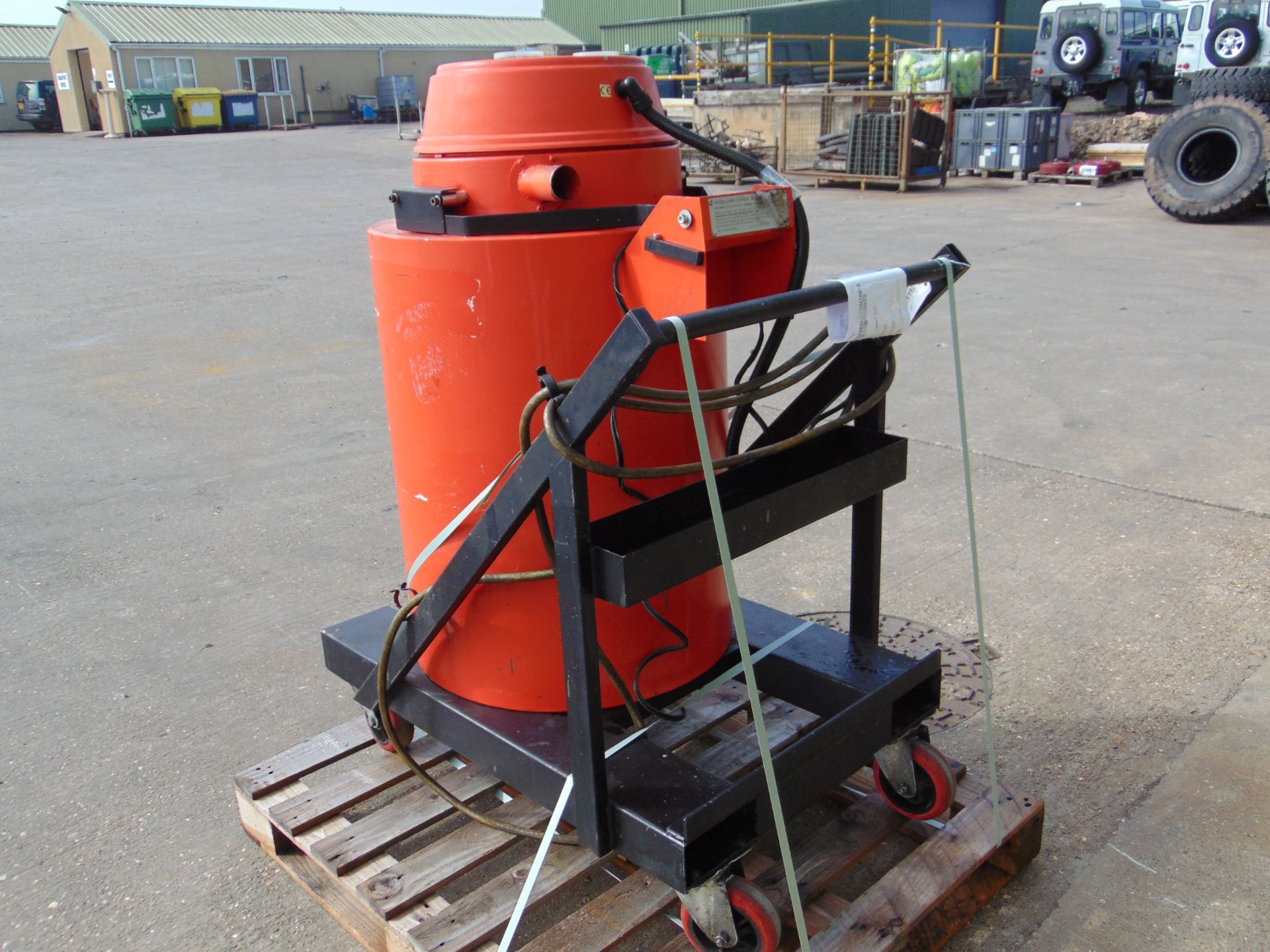 Multivac MV200 Industrial Vacuum for Wet & Dry - Image 4 of 6