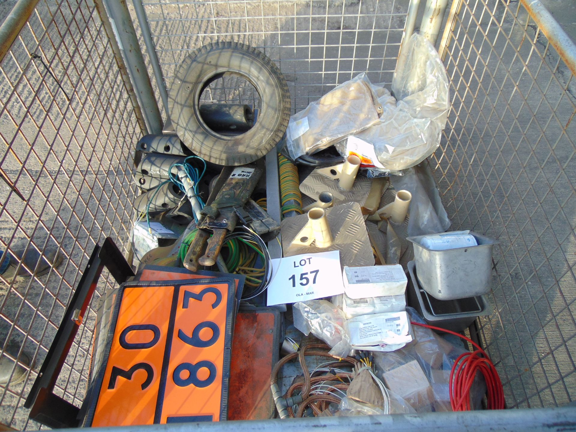 1X STILLAGE OF VEHICLES SPARES INCLUDING ANTENNA BASES, WIRING HARNESS, MARKER BOARDS, ETC,ETC - Image 2 of 8
