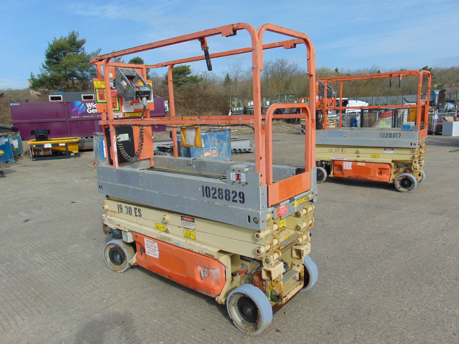 2010 JLG 1930ES 7.62m Electric Scissor Lift Access Platform ONLY 330 Hours! - Image 2 of 15