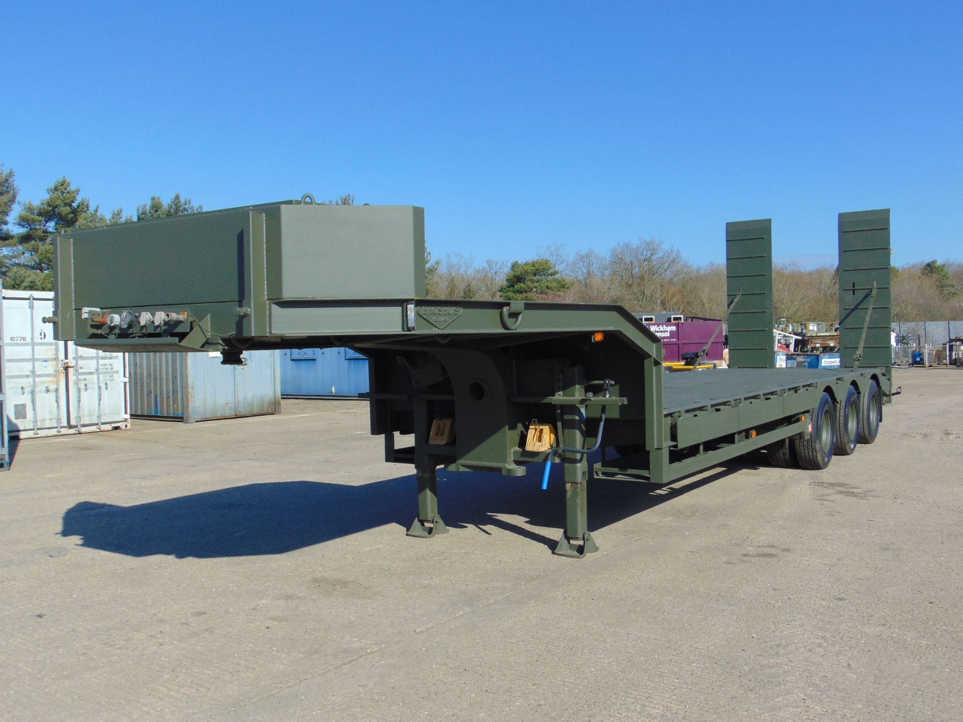 EX RESERVE Broshuis E-2130 Tri Axle Stepframe 43 Ton Trailer - Image 30 of 59