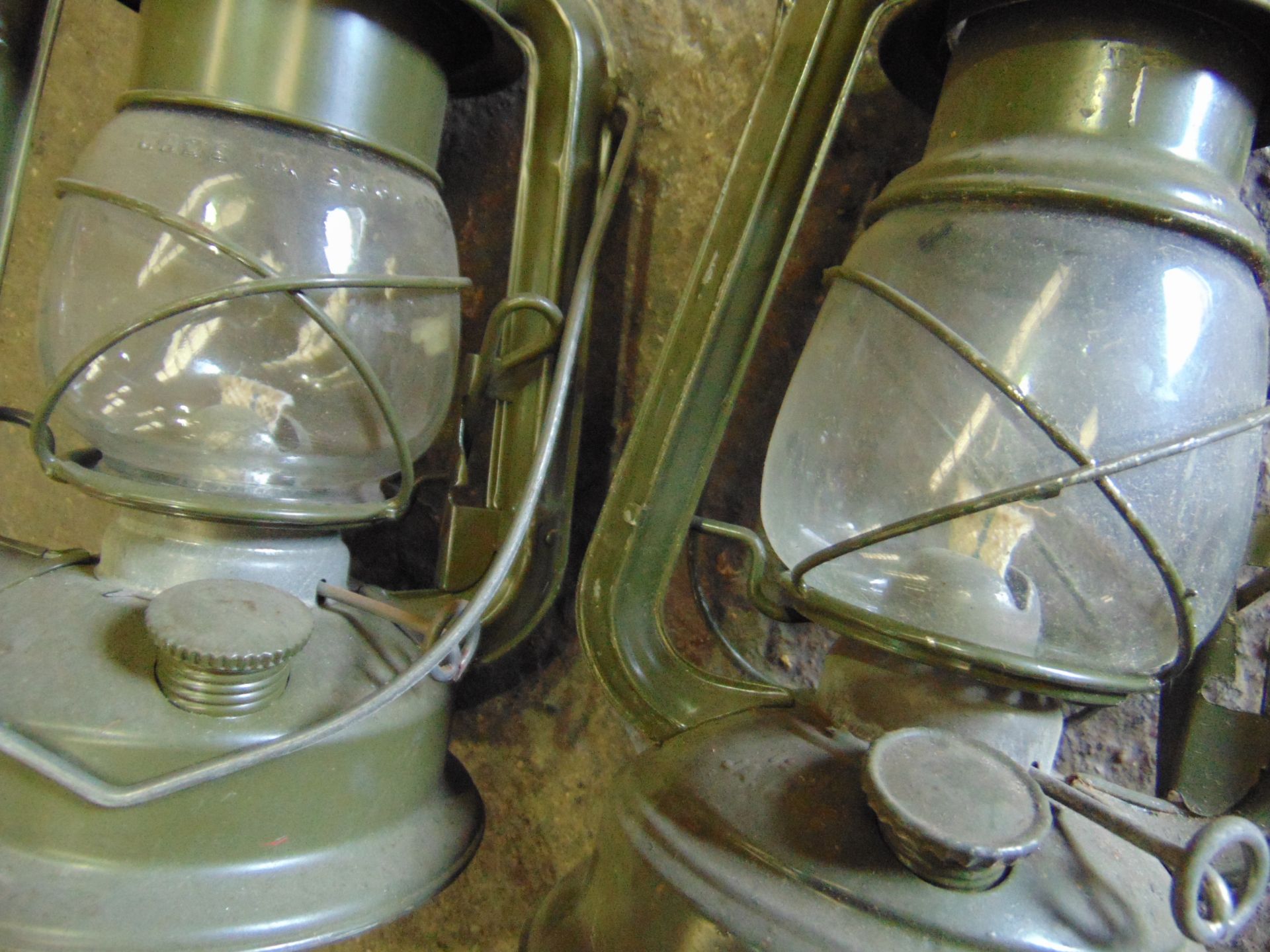 2 x Vintage Chalwyn Tropic/Gremlin Hurricane Lamps - Image 3 of 4