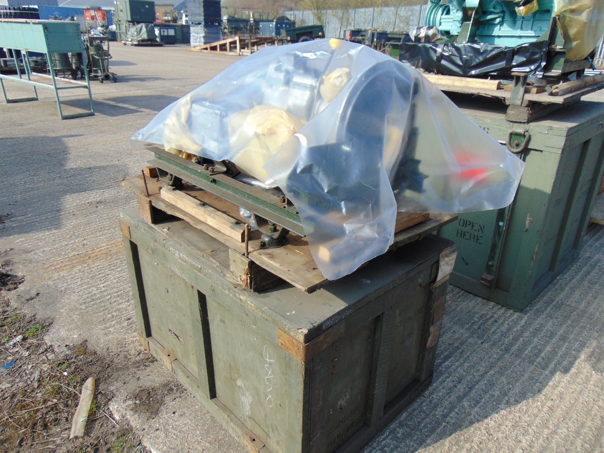 Army Recon Series Gearbox c/w Ancillaries as shown in Original Crate - Image 17 of 20