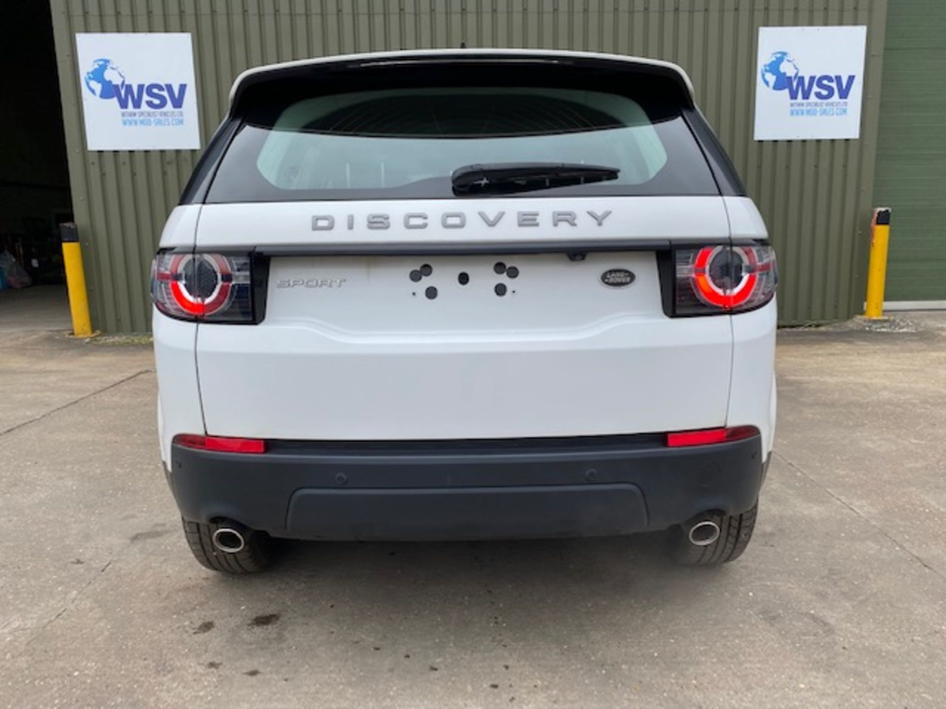 Land Rover Discovery Sport 2.0TD4 Pure LHD New and Unused - Image 26 of 34