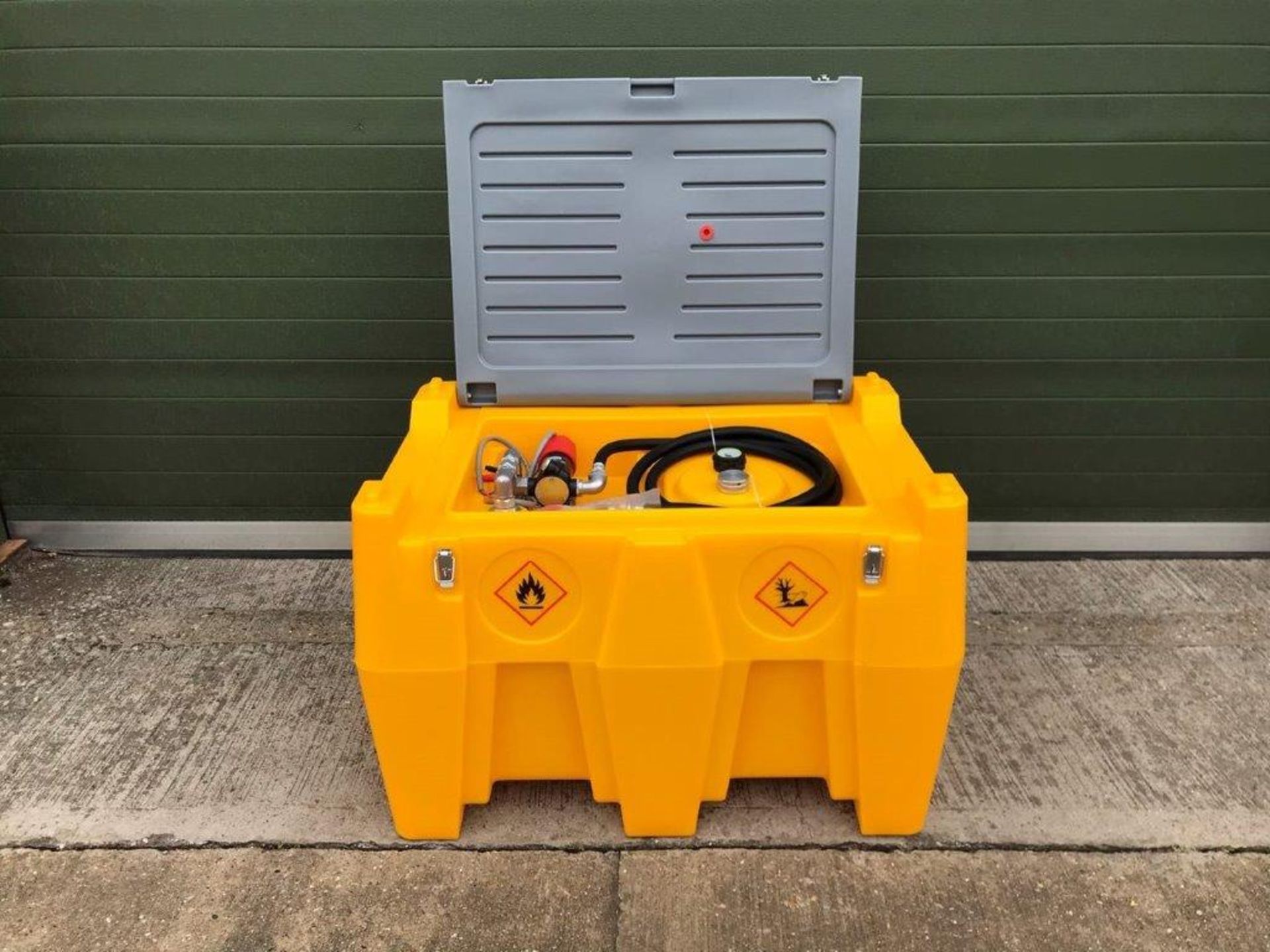 ** BRAND NEW ** Unused DTK480 transportable diesel tank with Digital dispenser - Image 3 of 35