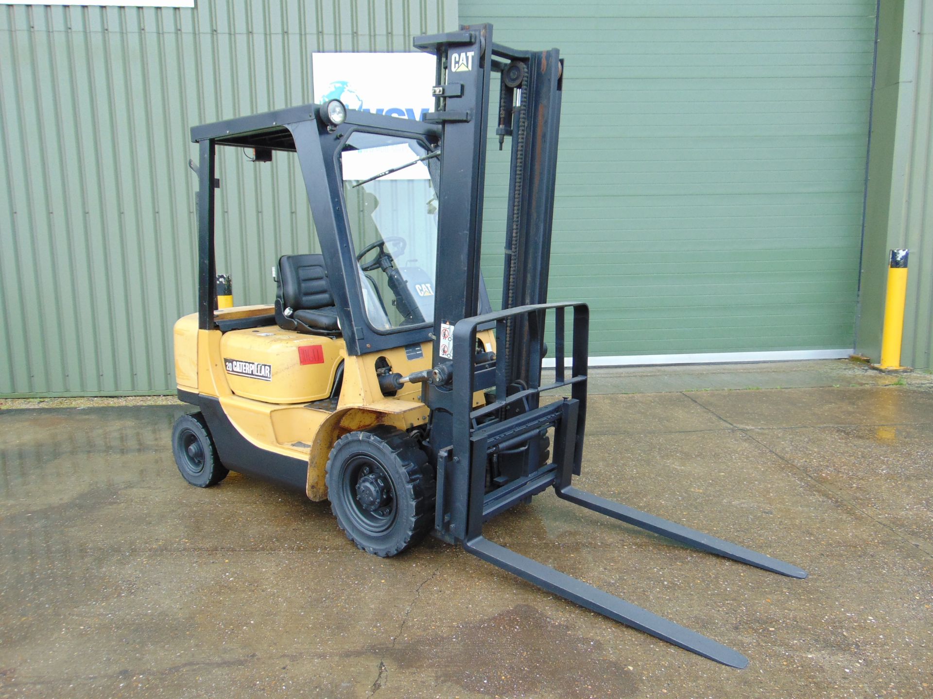 Caterpillar DP25K Counter Balance Diesel Forklift ONLY 3,725 HOURS! - Image 2 of 24