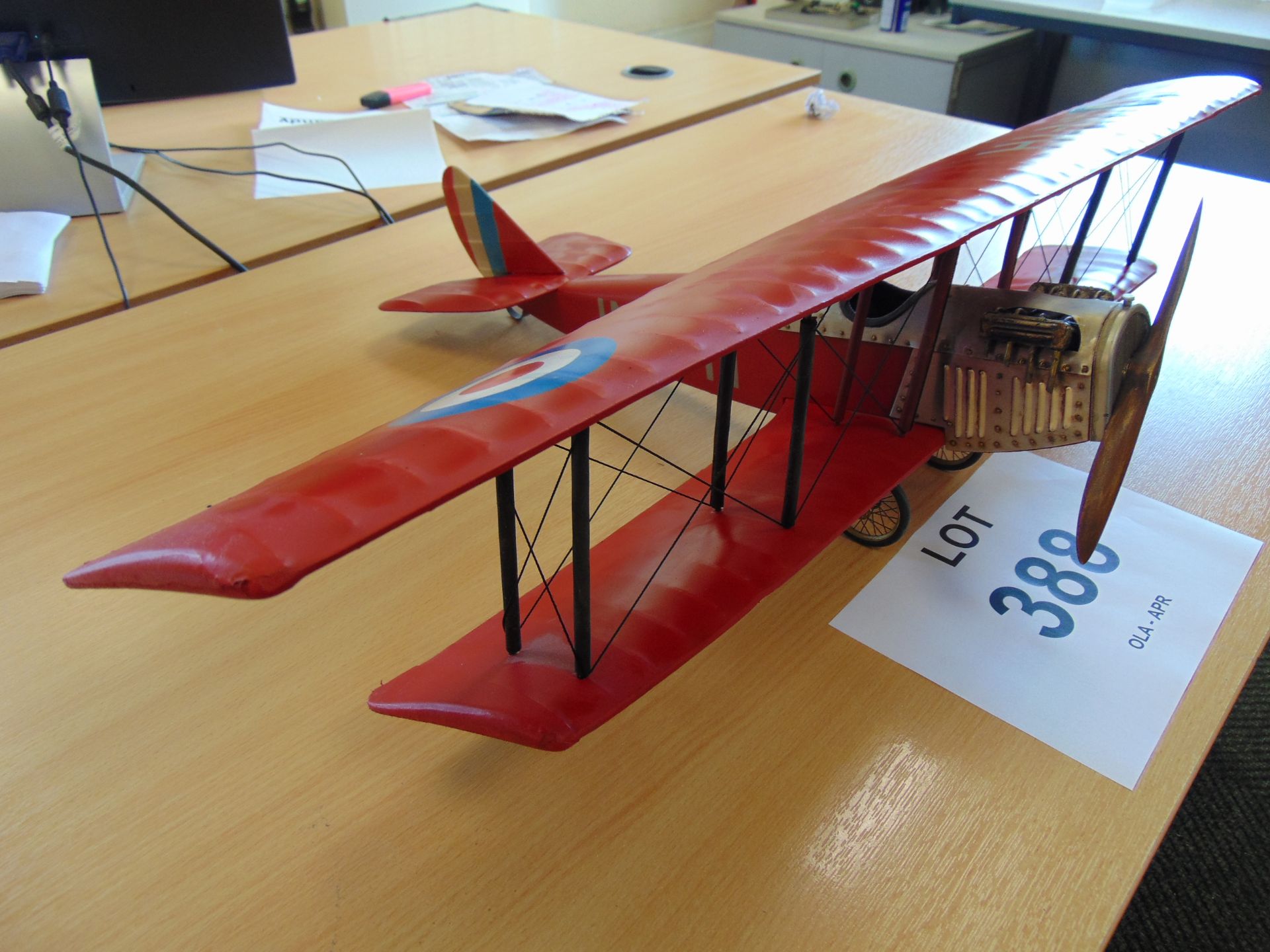 Beautiful Scale Model of a Curtiss Jenny WW1 Aero Plane - Image 3 of 6